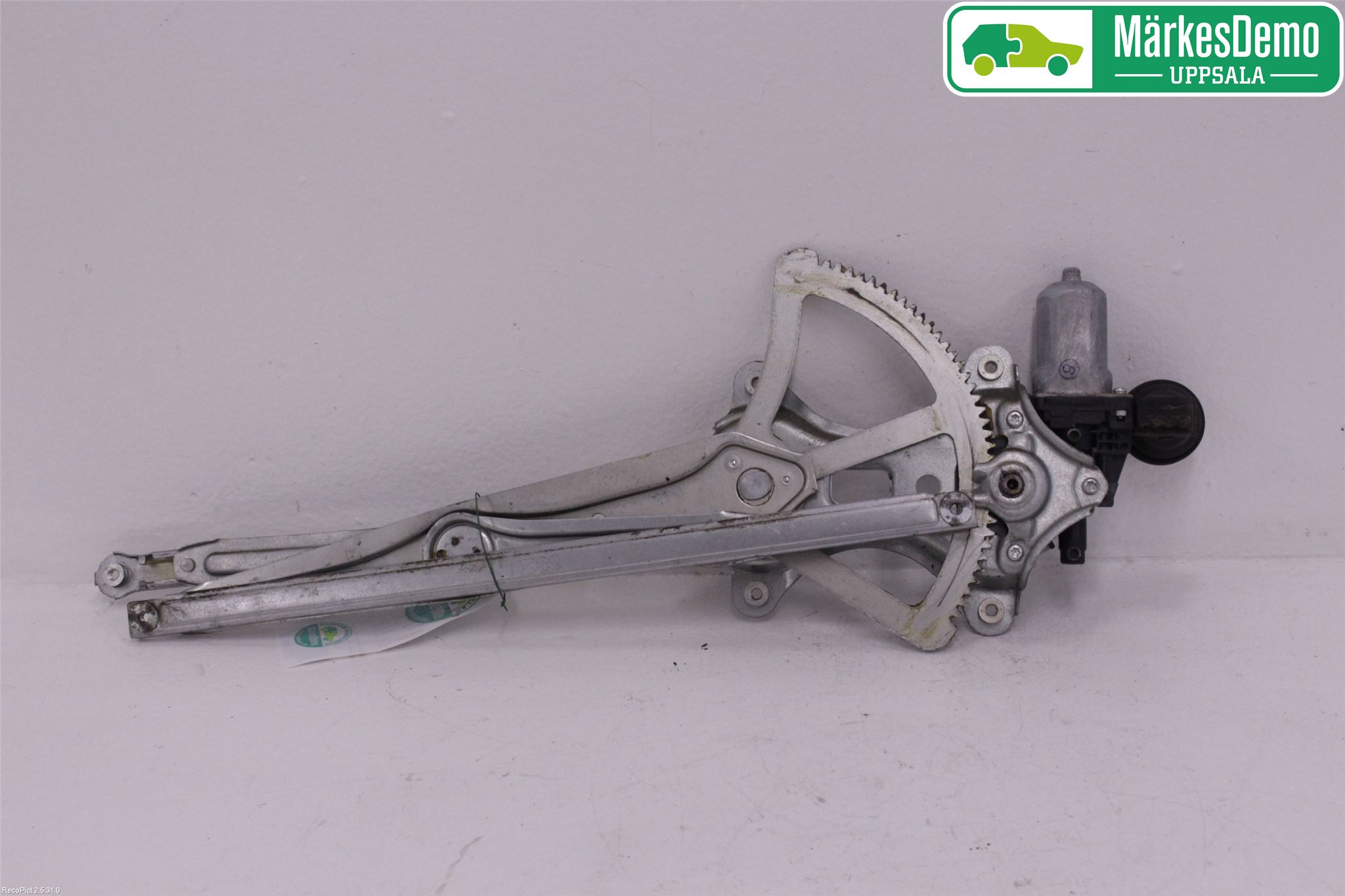 Toyota HILUX 05-16 Vindusheis El Komp