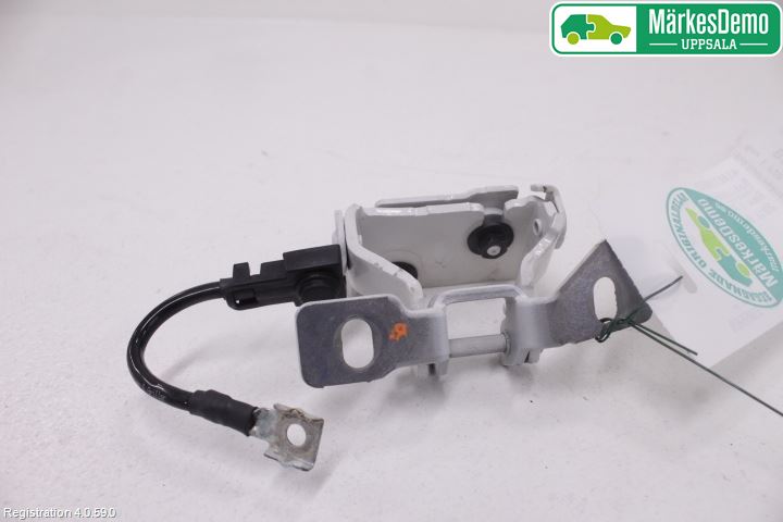 BMW 1 F20/F21 11-19 Bakluke Hengsel Venstre
