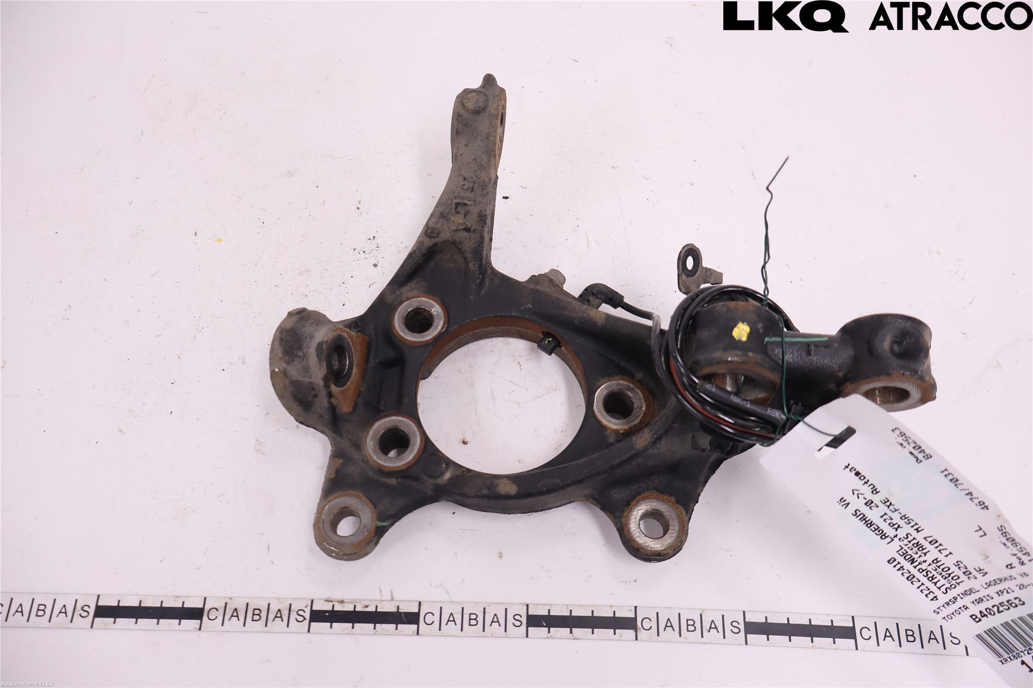 Toyota YARIS XP21 20- Spindel Vf