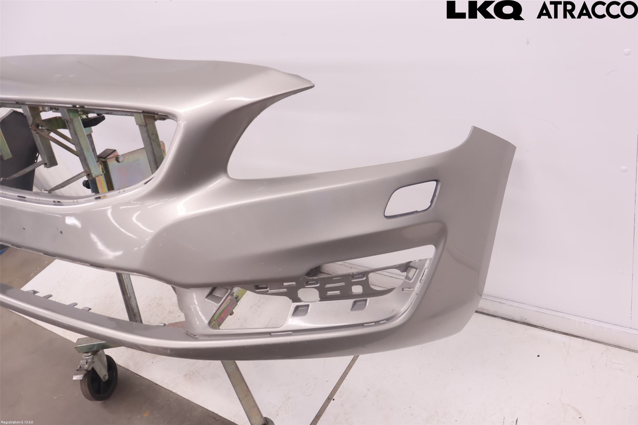 Volvo V60 14-18 Støtfanger Foran Plastdeksel