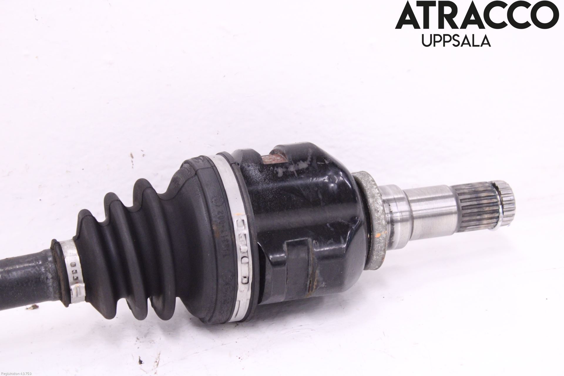 Toyota YARIS XP130 15-20 Drivaksel Foran Kompl Venstre