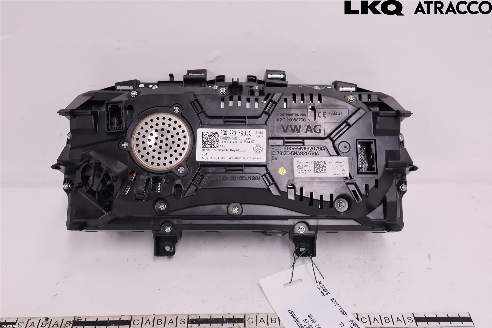 Volkswagen VW PASSAT 15-19 Instr Kombinert