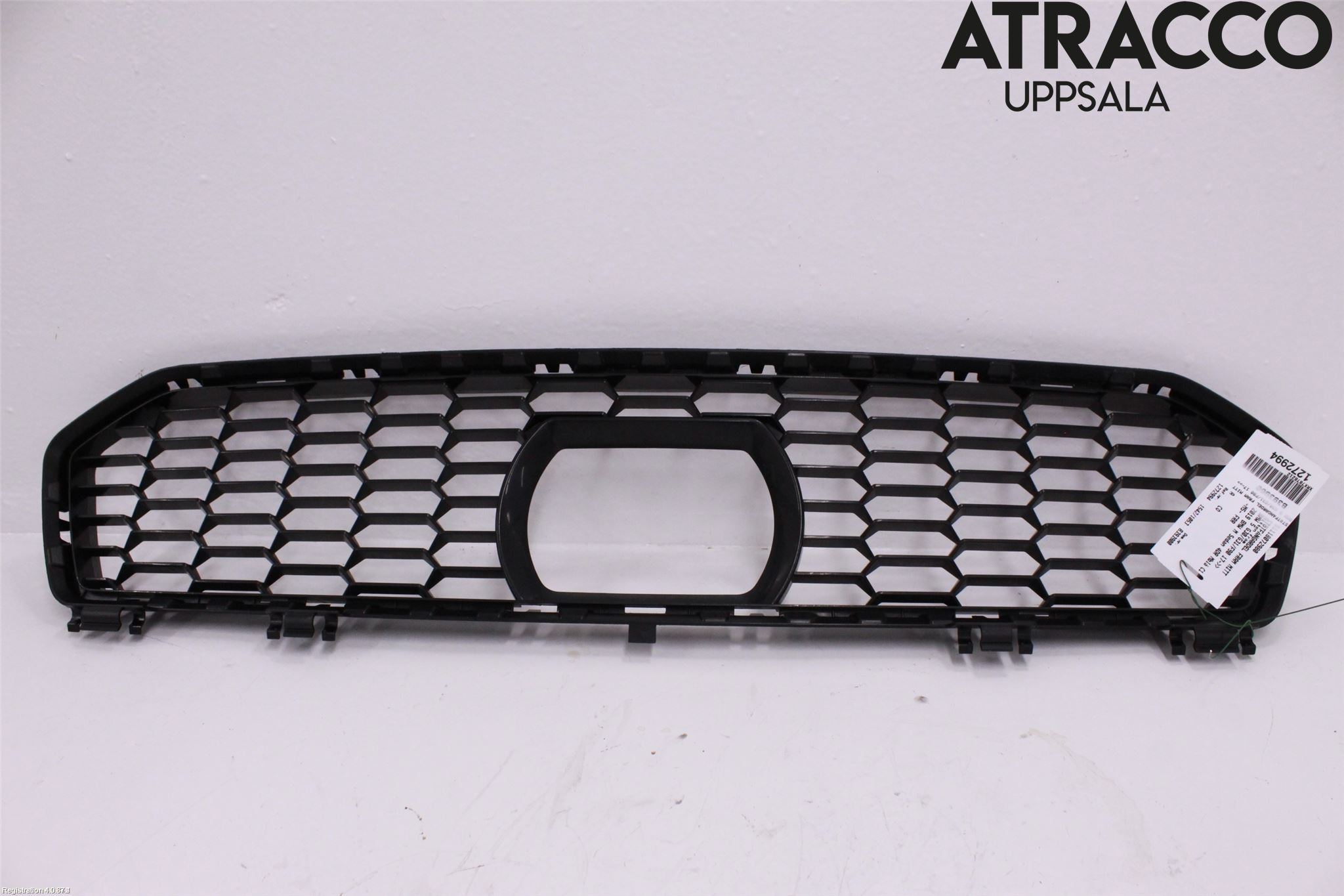 BMW 5 G30/G31/F90 17-23 Støtfanger Foran Midt Del