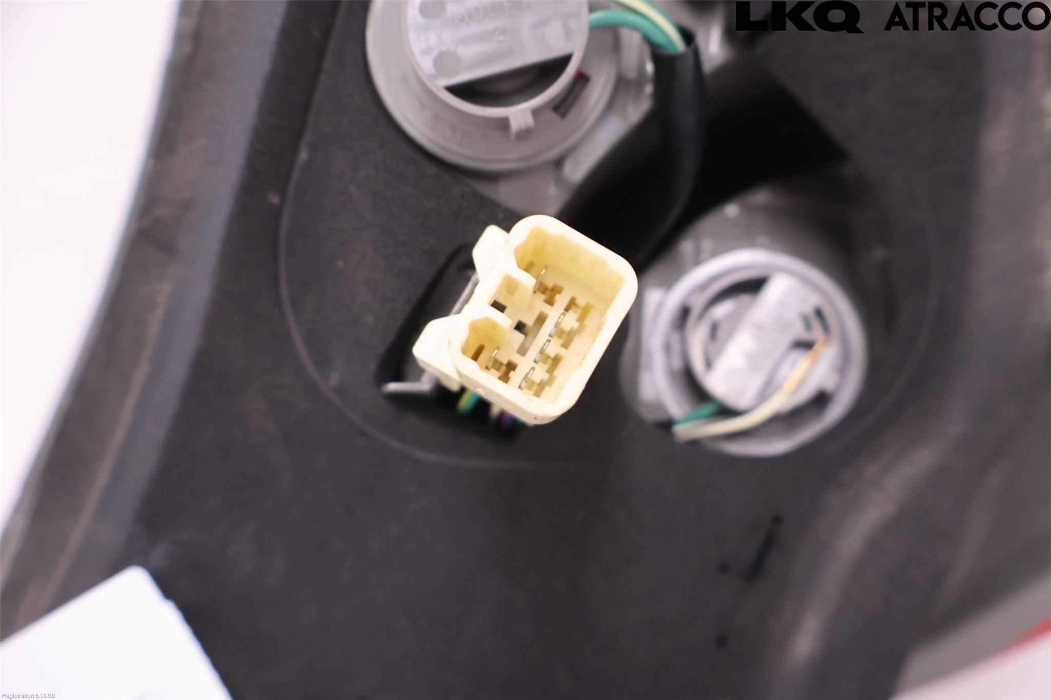 Toyota YARIS XP130 12-14 Baklykt Venstre