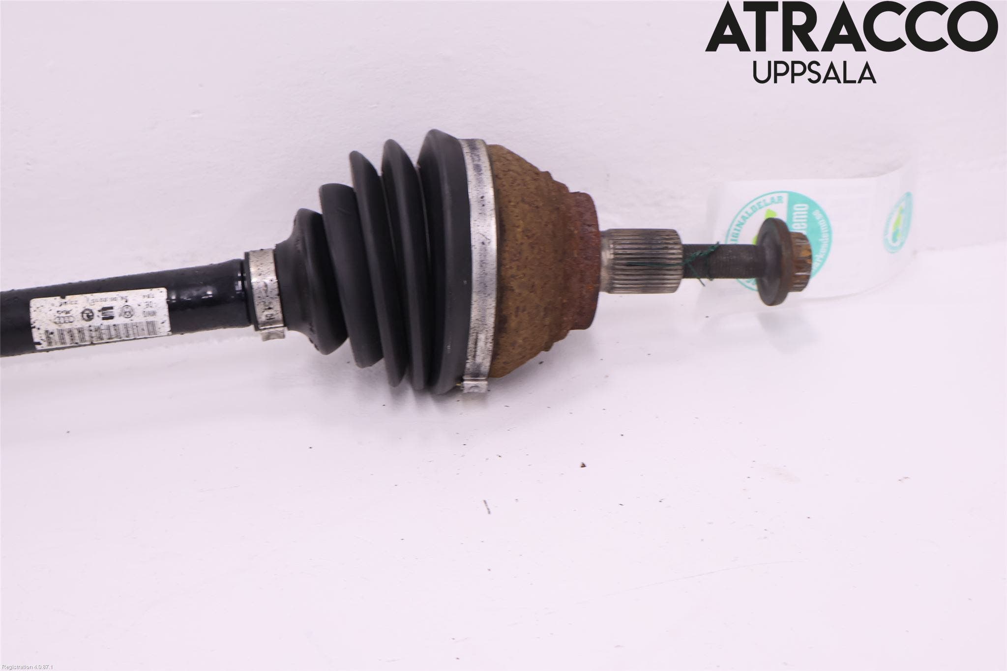 Volkswagen VW PASSAT 15-19 Drivaksel Foran Kompl Venstre
