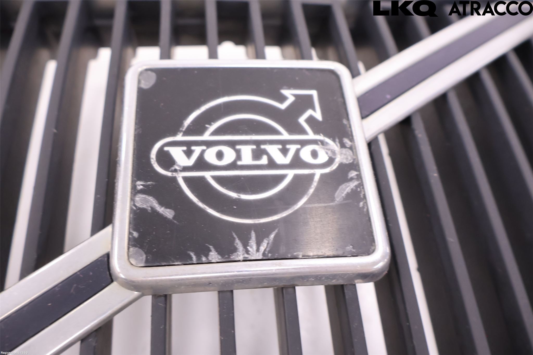 Volvo 240 88-93 Grill Komplett