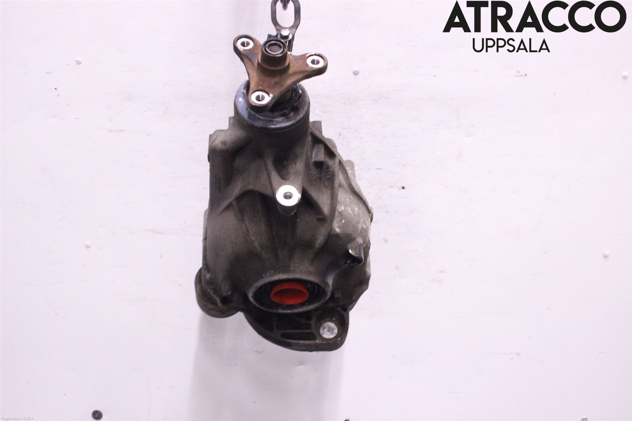 BMW 5 F10/F11/F18 09-17 Bakaksel Kardang Bak -Diff