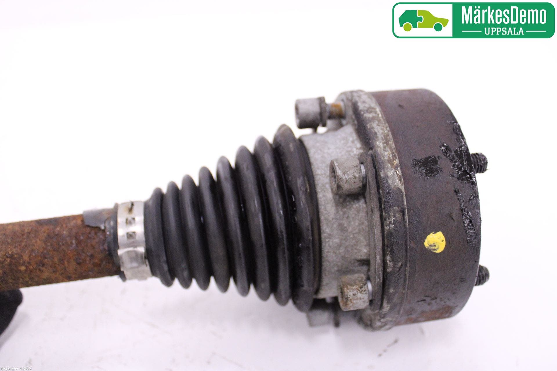 Volkswagen VW PASSAT 05-11 Drivaksel Foran Kompl Venstre