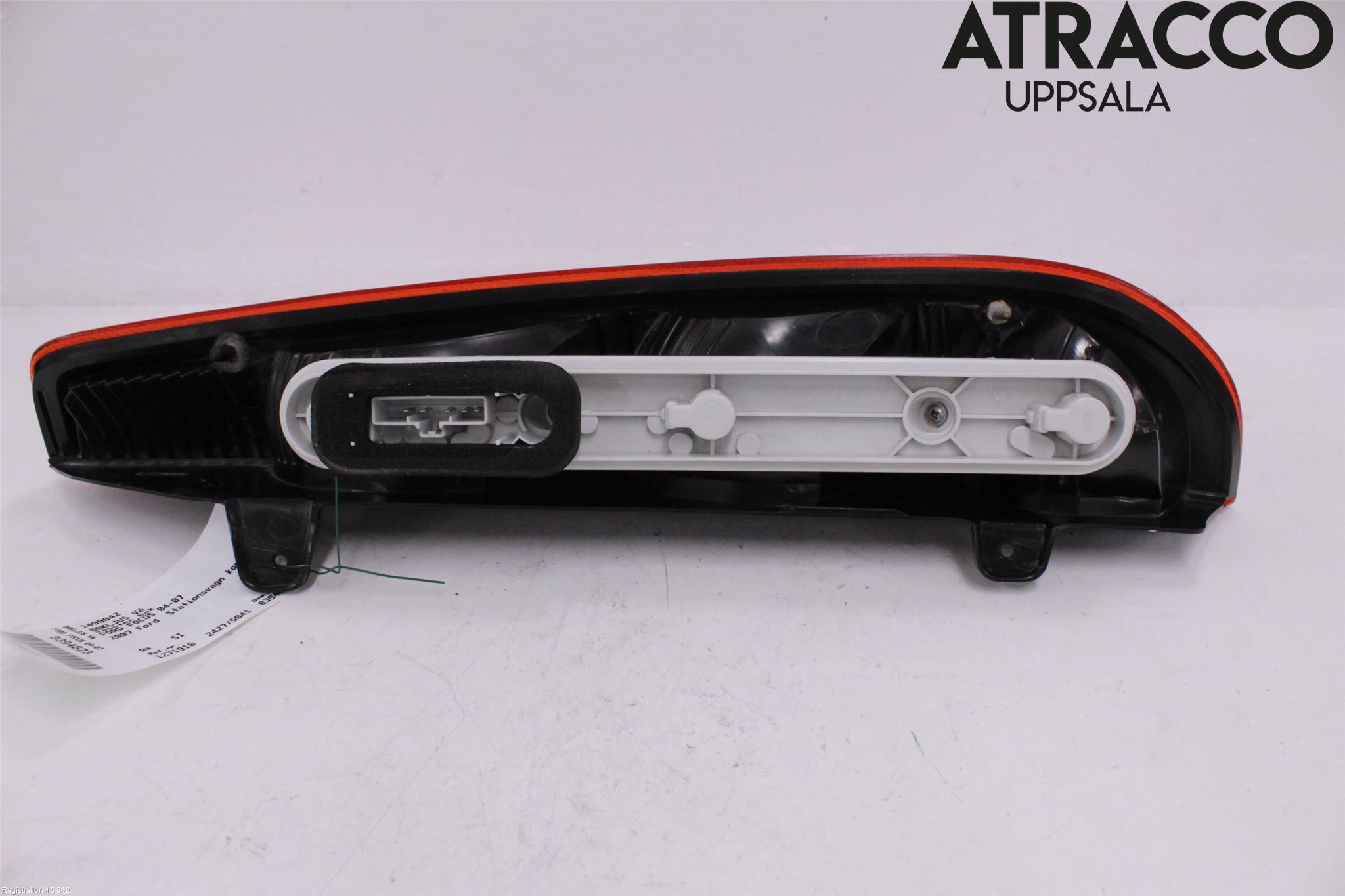 Ford FOCUS     04-07 Baklykt Venstre