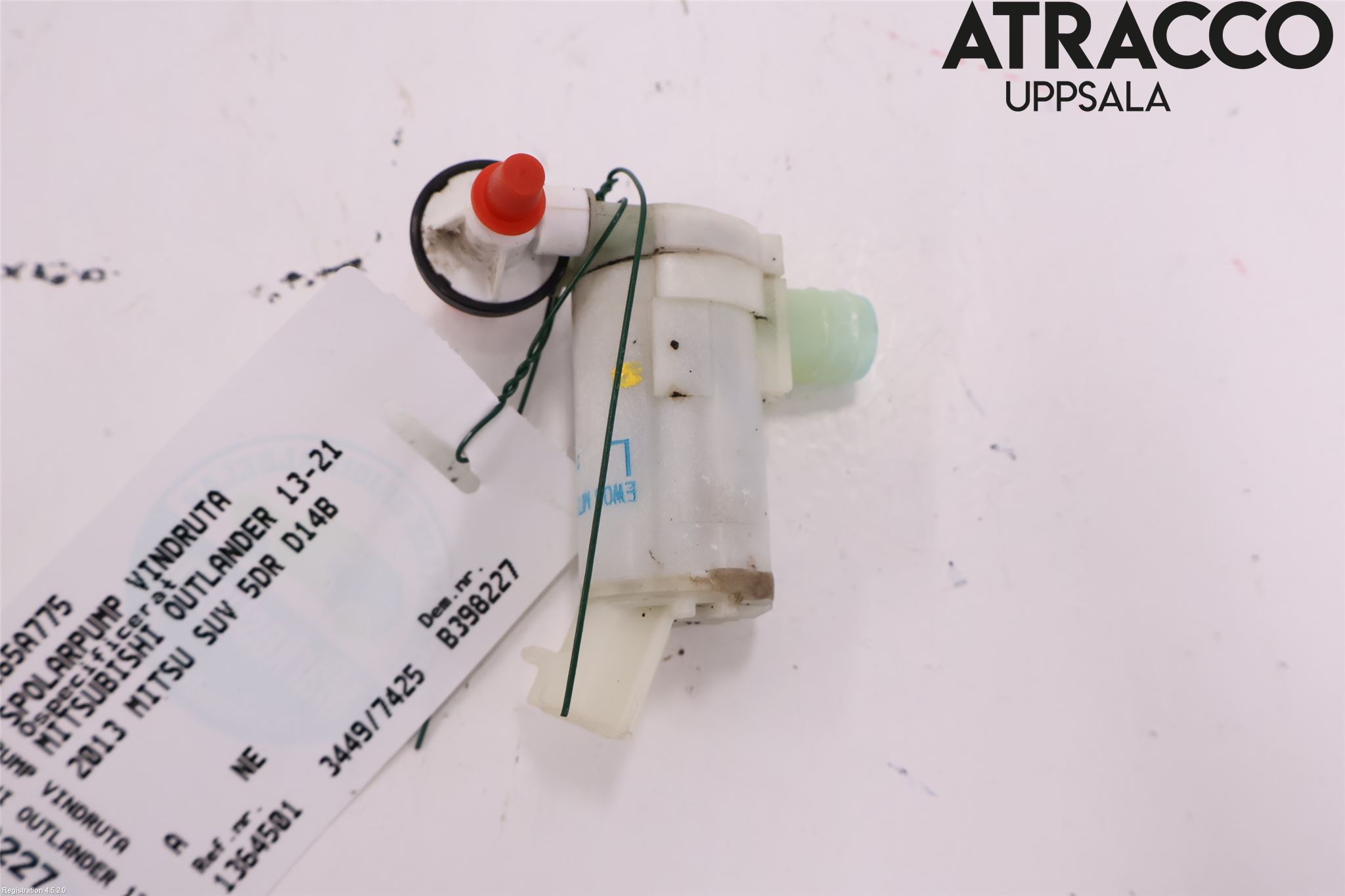 Mitsubishi OUTLANDER 13-21 Spylerpumpe Frontrute