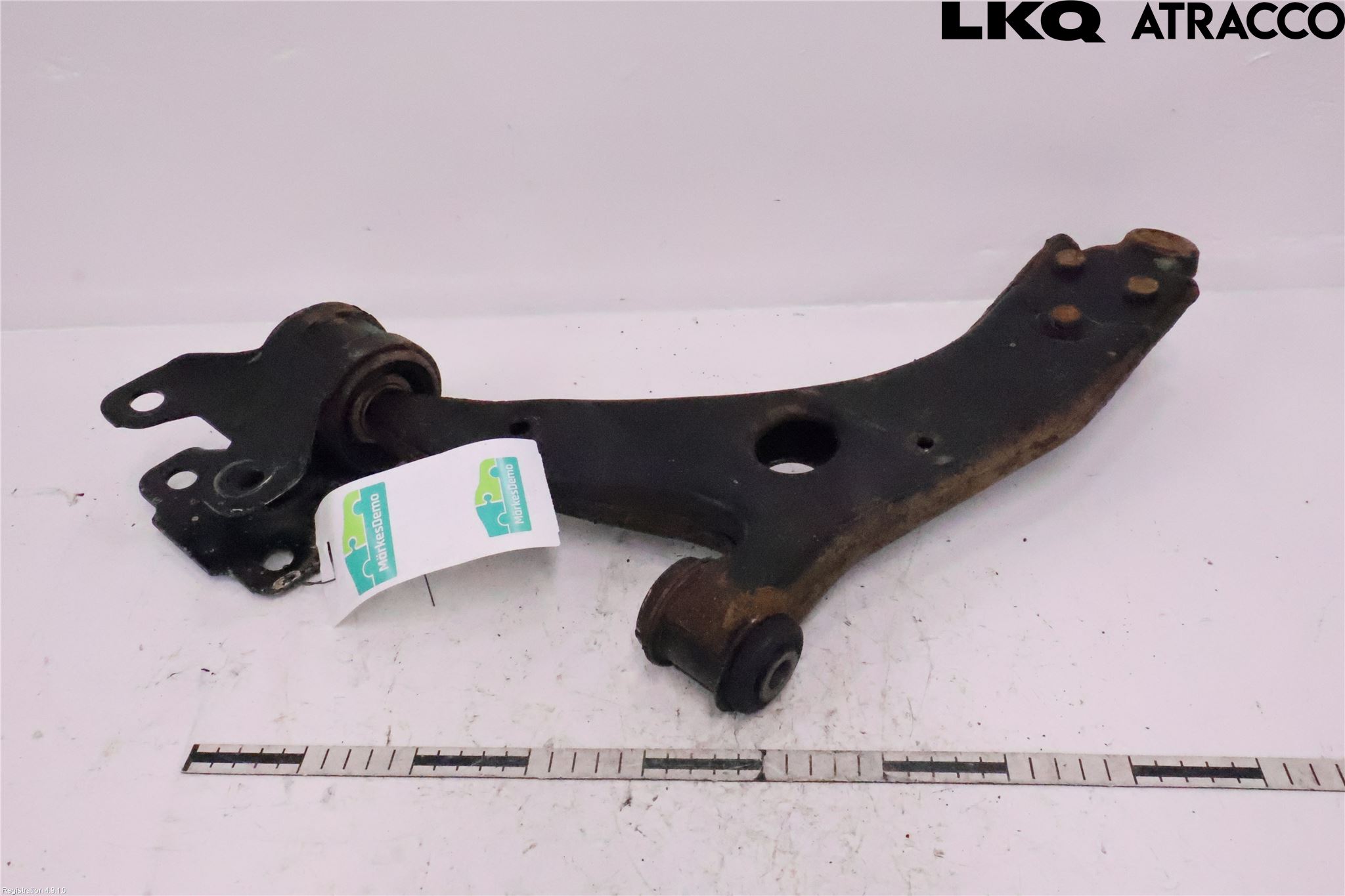 Volvo V40 12-19 Bærearm Foran Høyre Nedre