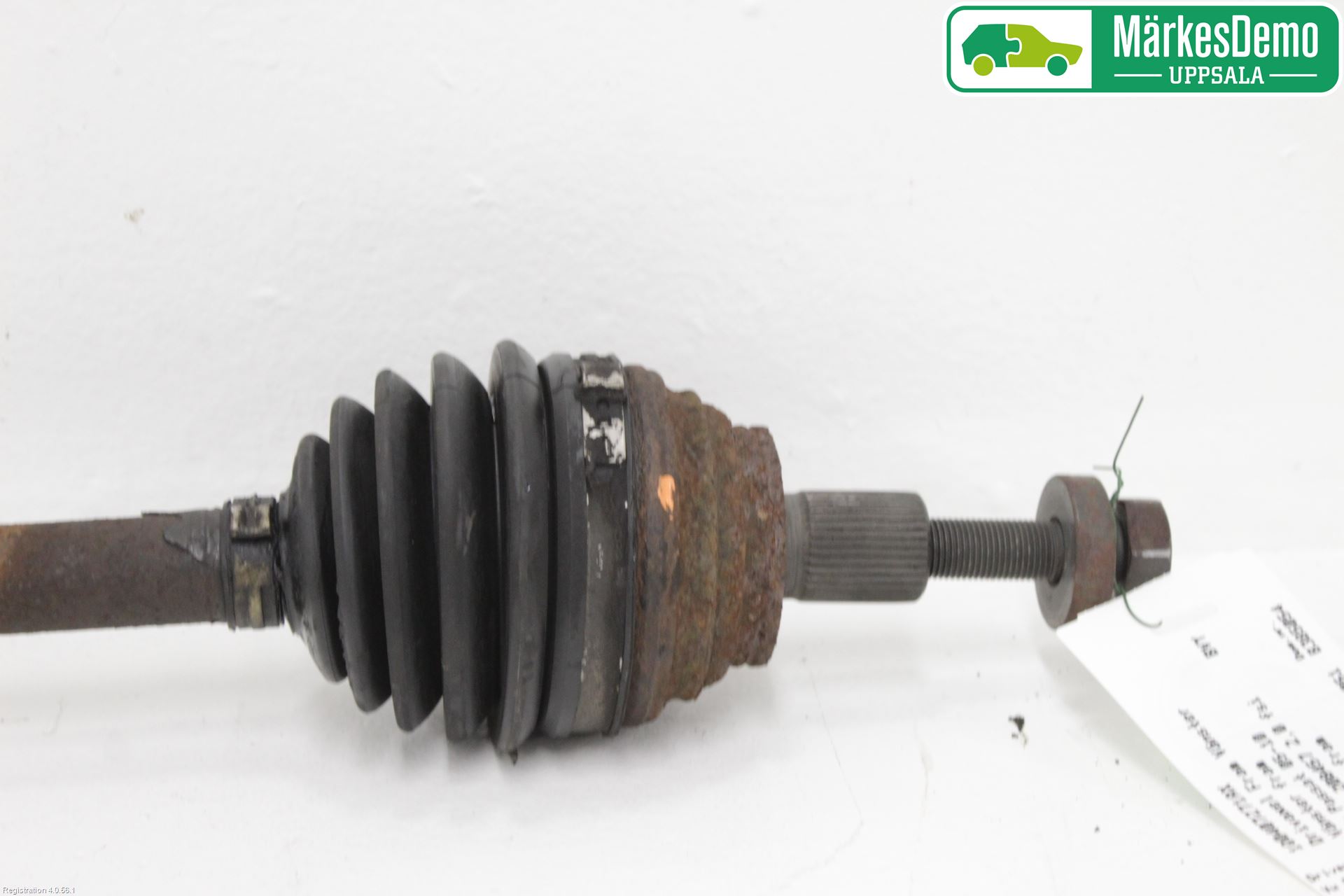 Volkswagen VW PASSAT 05-11 Drivaksel Foran Kompl Venstre