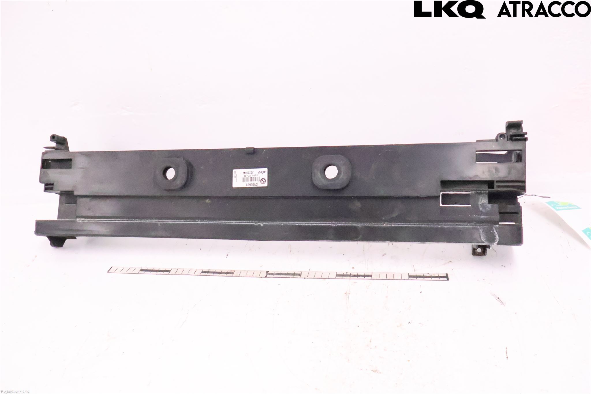 BMW 5 F10/F11/F18 09-17 Radiator Feste - Ramme - Bjelk