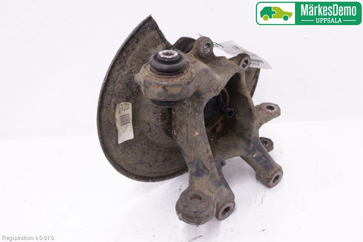 Toyota AVENSIS 09-15 Spindel Vb