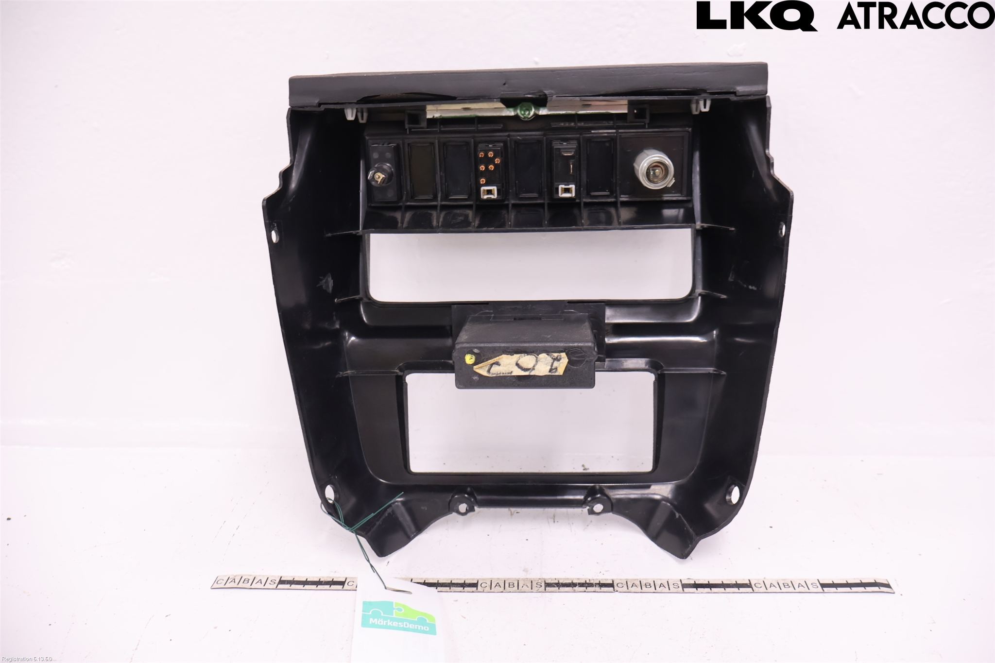 Volvo 240 88-93 Instrumentkonsoll Midt