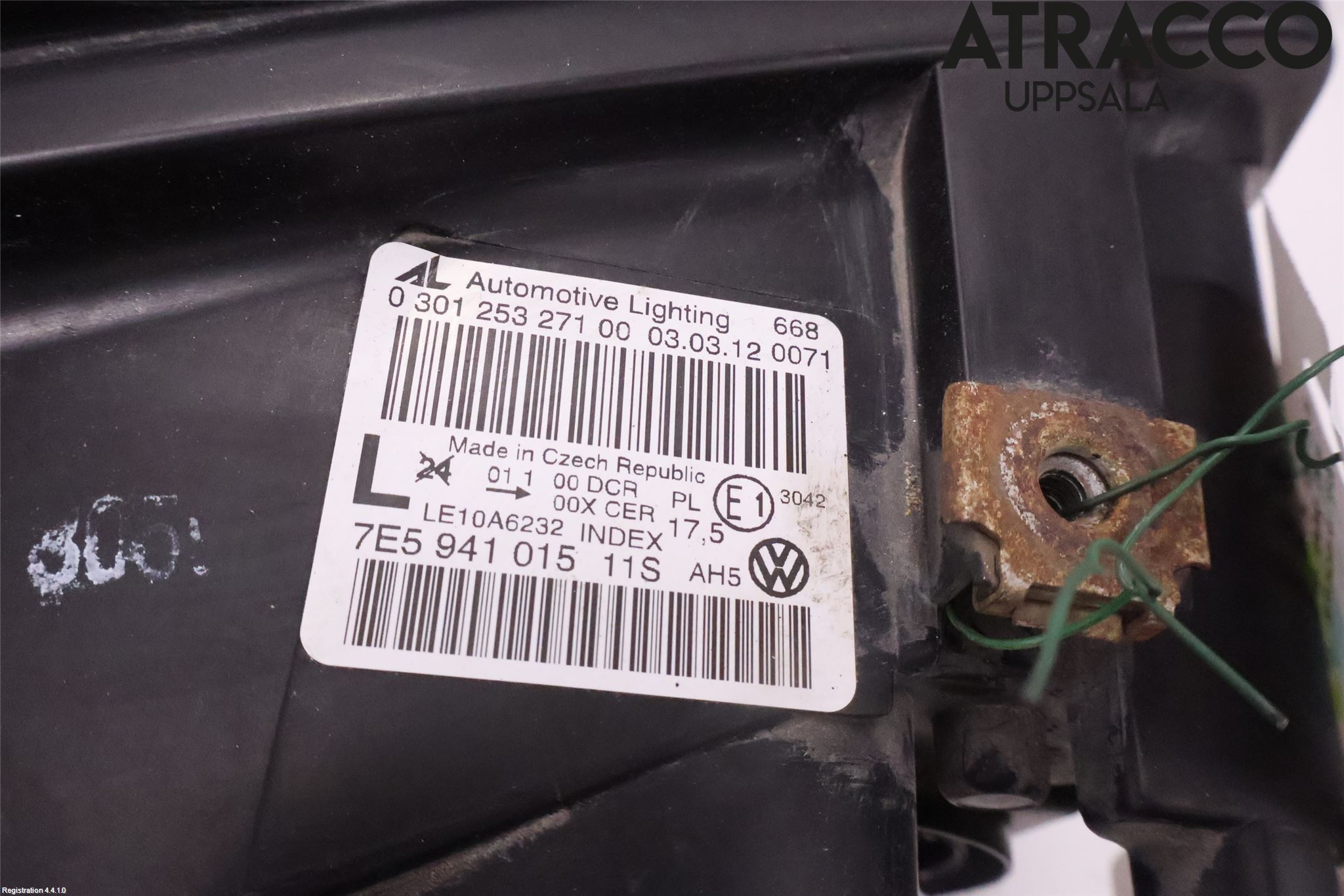 Volkswagen VW TRANSP/CARAVELLE (T5) 04-15 Frontlykt Venstre