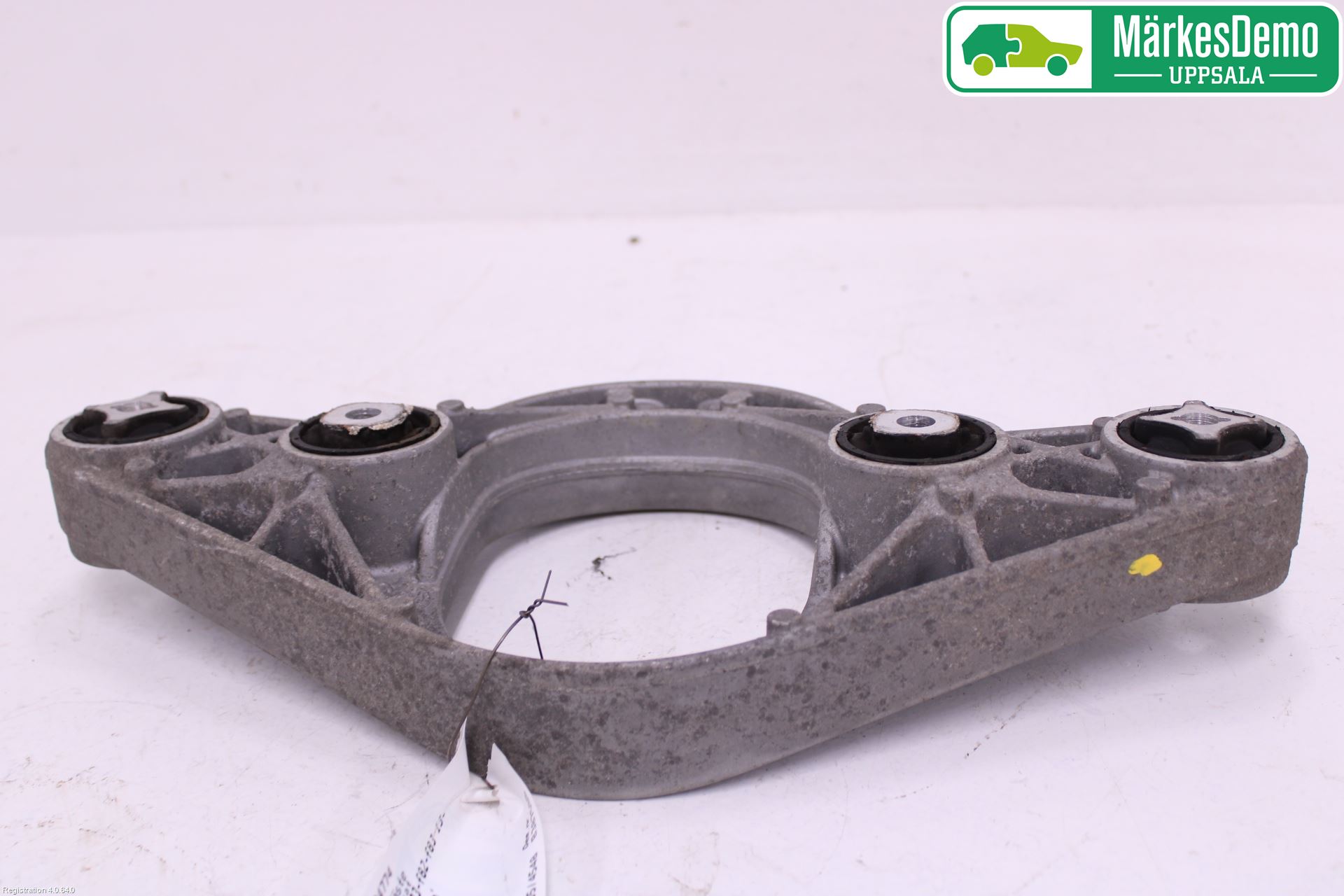 BMW 4 F32/F33/F82/F83 13-20 Bakaksel Feste