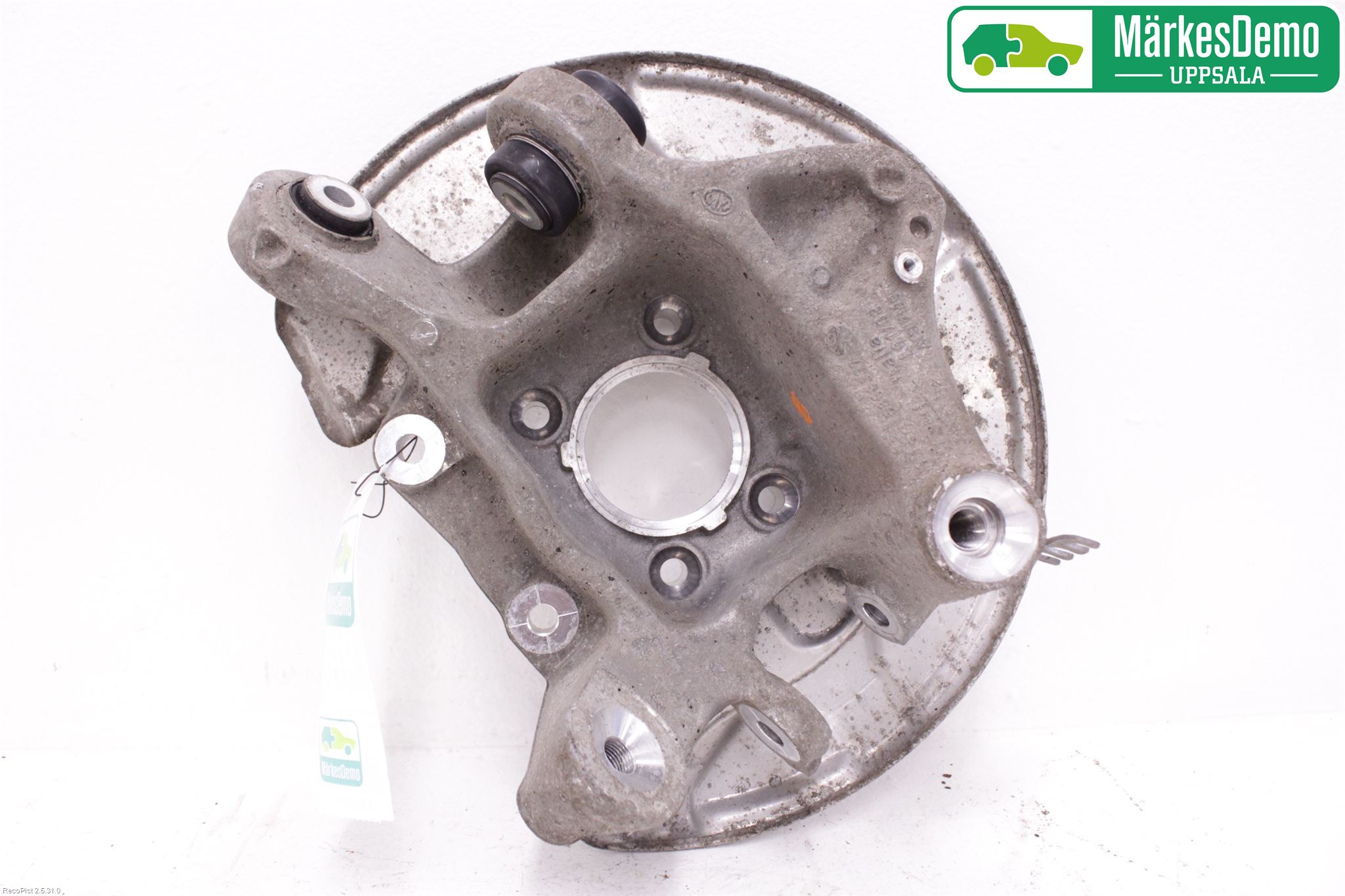 BMW 5 G30/G31/F90 17-23 Hjullagerhus Bak Venstre