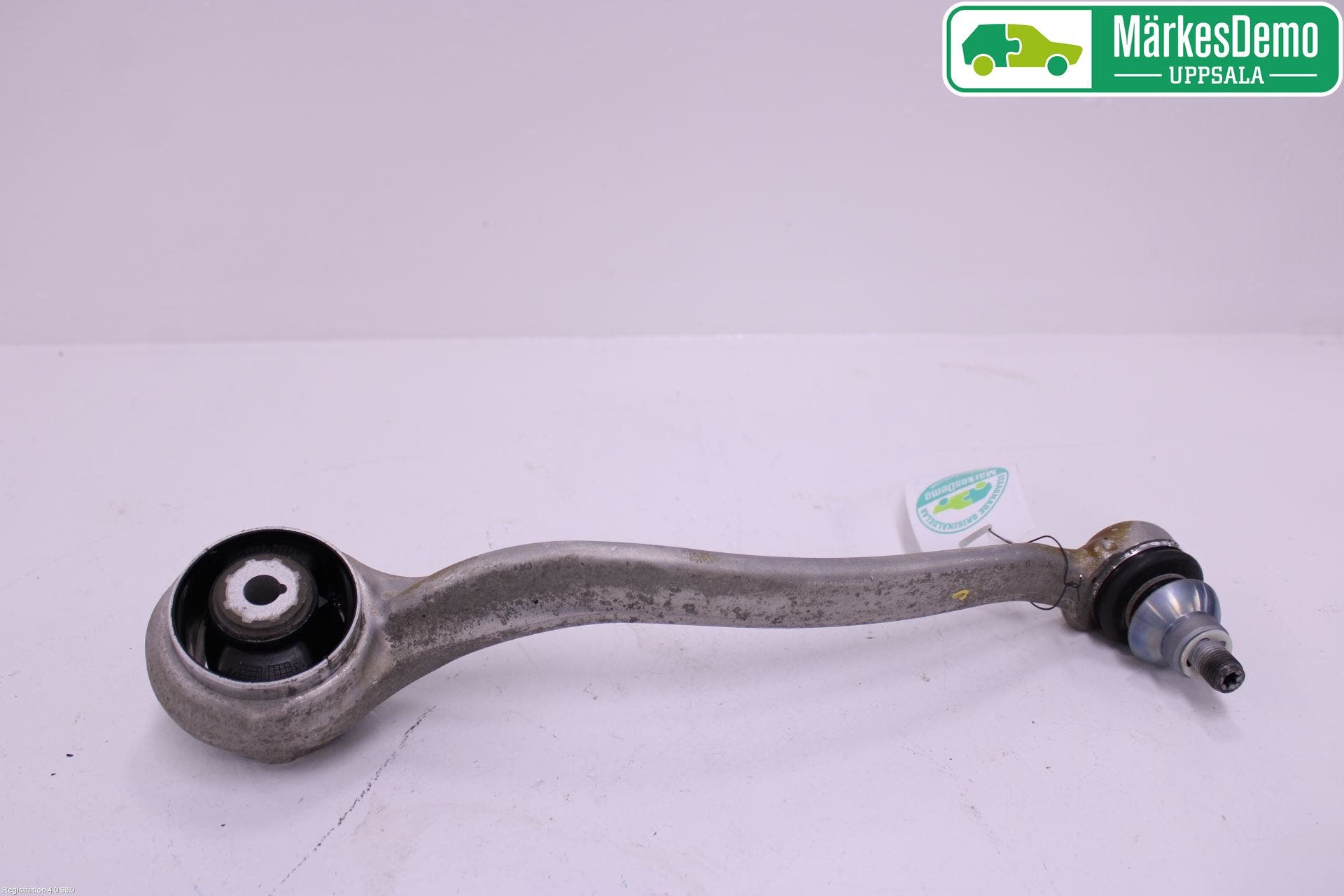 Mercedes-Benz MB E-KLASS (W213) 16-23 Bærearm Foran Venstre Nedre