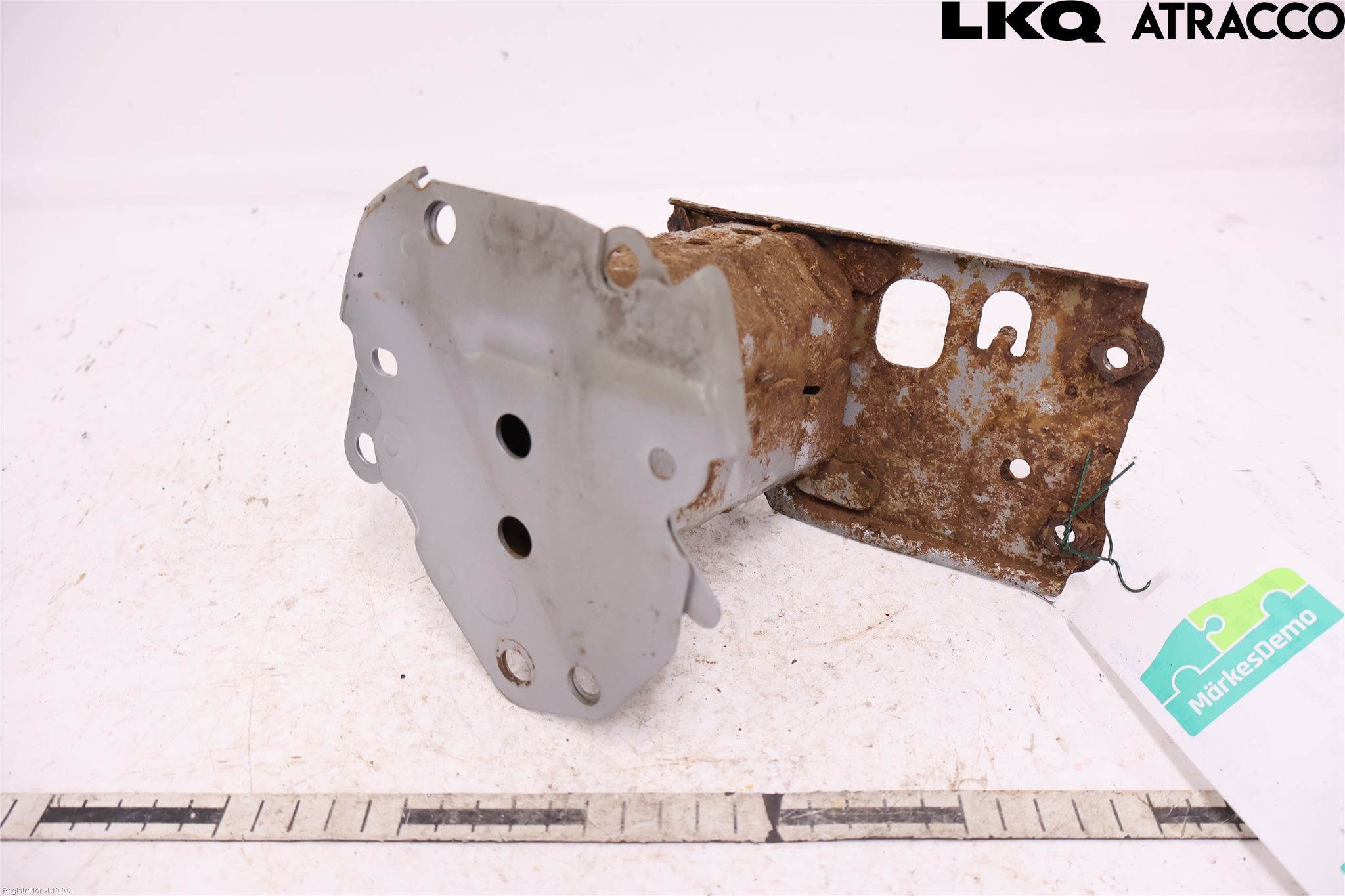 Toyota AVENSIS 09-15 Støtfanger Bak Feste