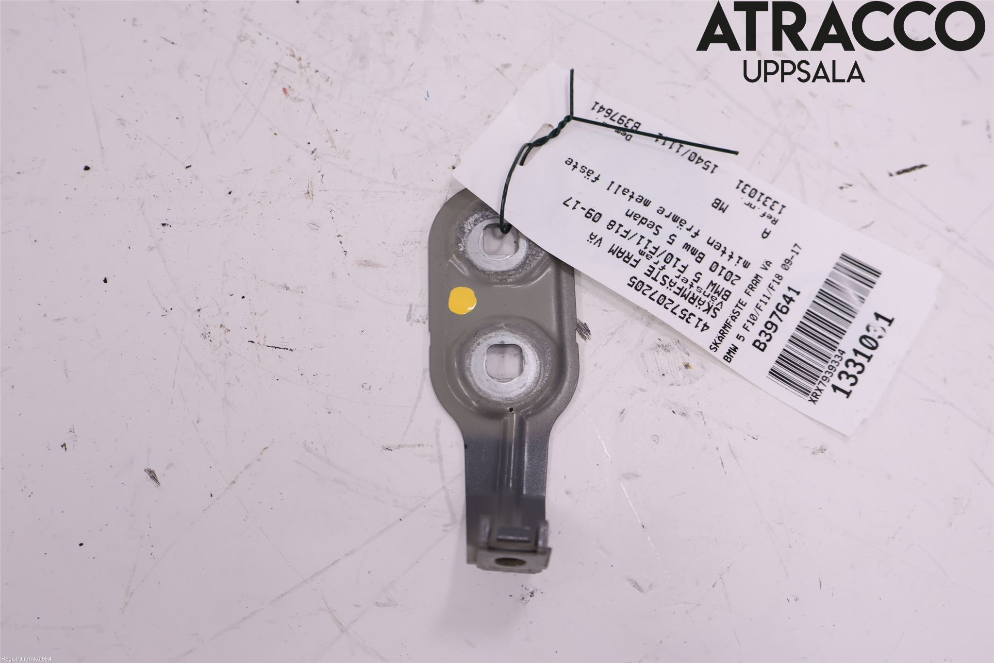 BMW 5 F10/F11/F18 09-17 Frontskjermfeste Venstre