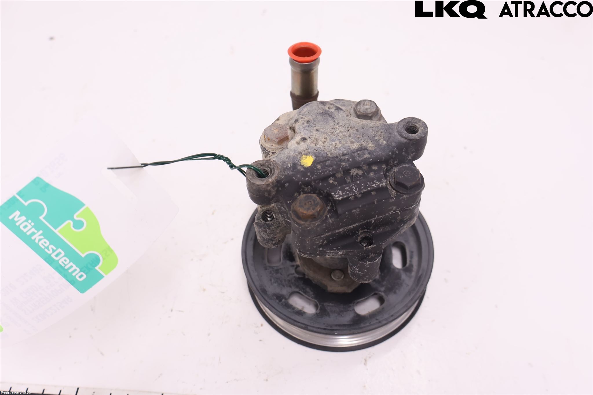 Volkswagen VW CADDY      04-10 Servo Pumpe