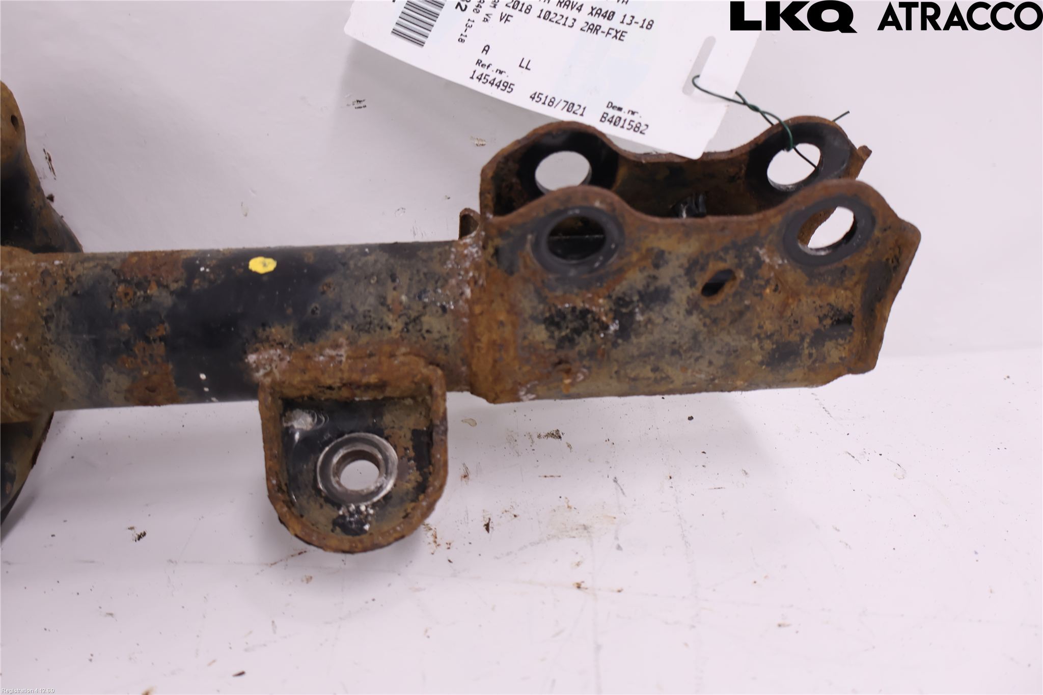 Toyota RAV4 13-18 Fjærbein Foran Venstre