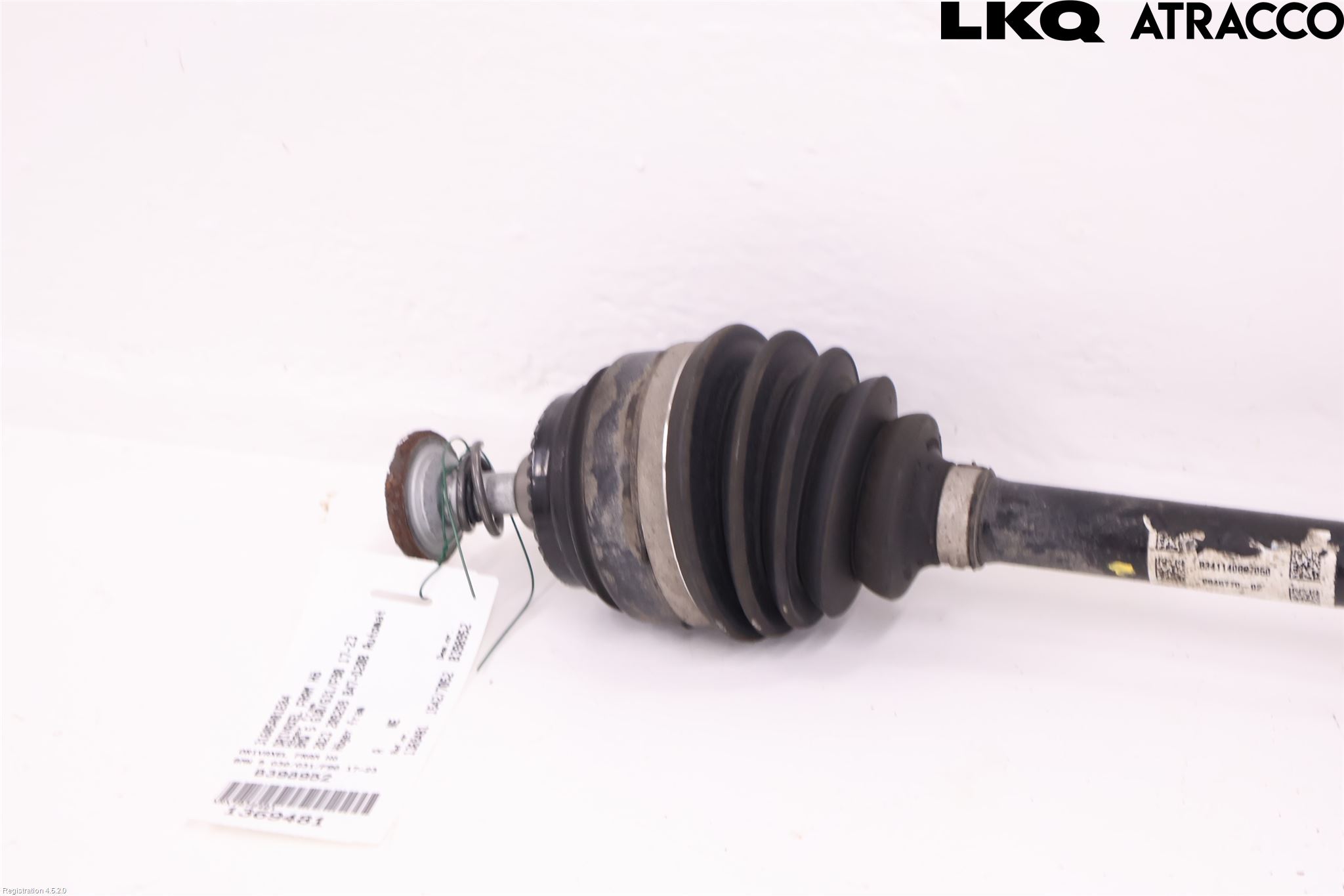BMW 5 G30/G31/F90 17-23 Drivaksel Foran Kompl Høyre