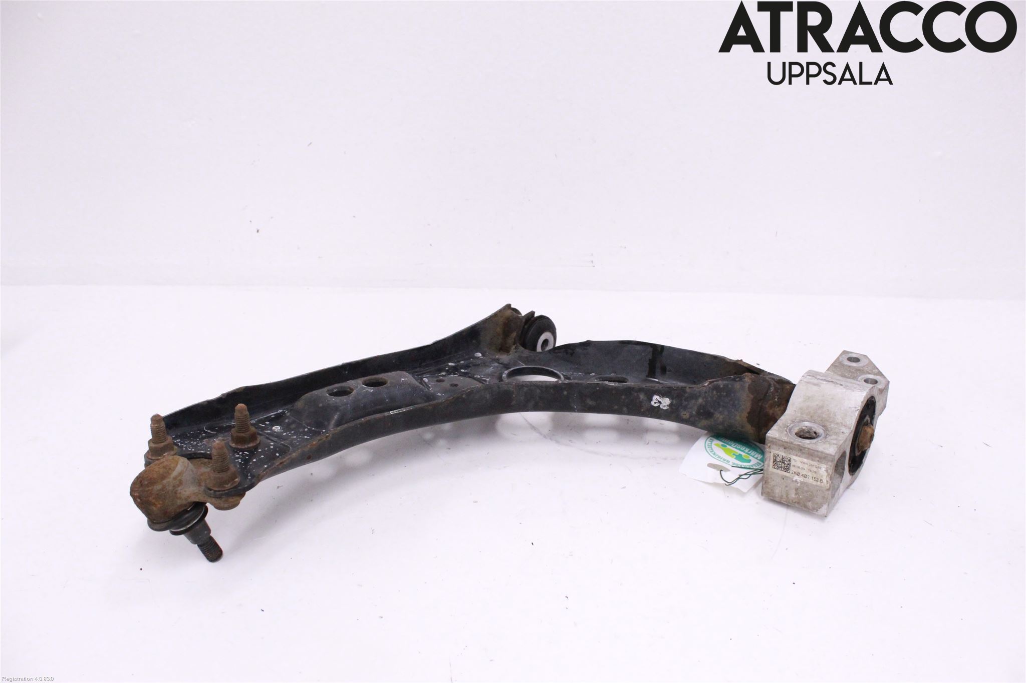 Volkswagen VW CADDY      04-10 Bærearm Foran Høyre Nedre