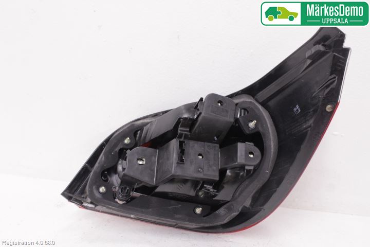 BMW 5 E60/61 Sed/Tou 02-10 Baklykt Venstre