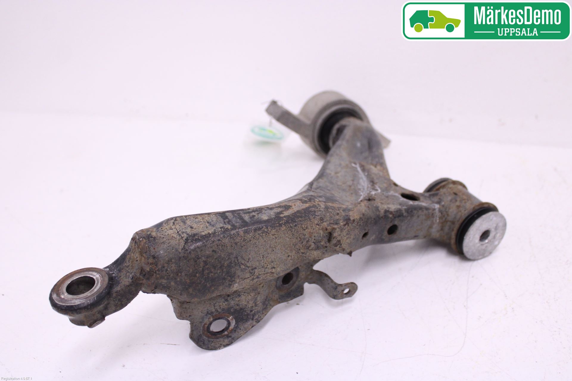 Lexus IS 220d/250/350 06-13 Bærearm Foran Venstre Nedre