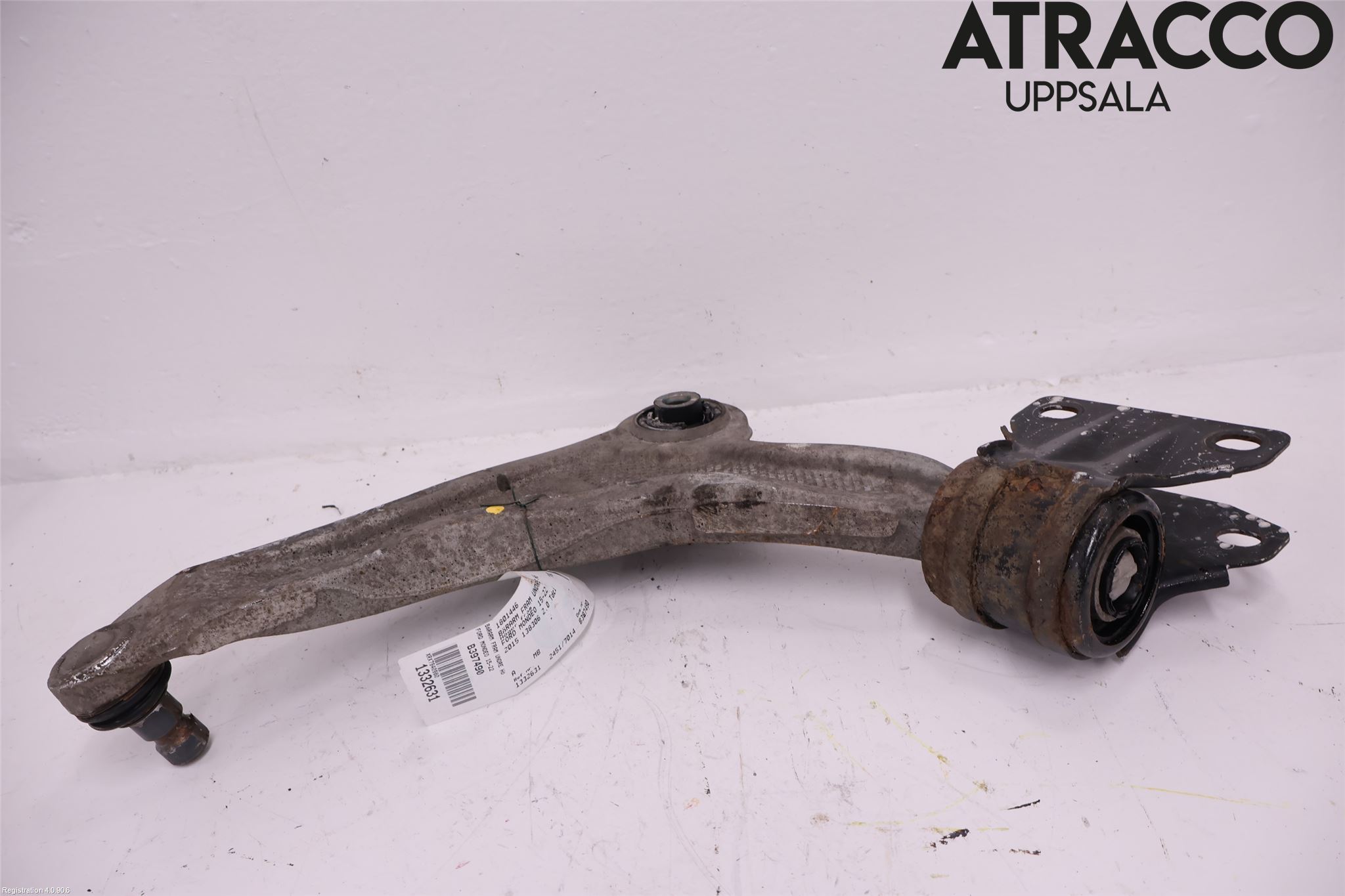 Ford MONDEO 15-22 Bærearm Foran Høyre Nedre