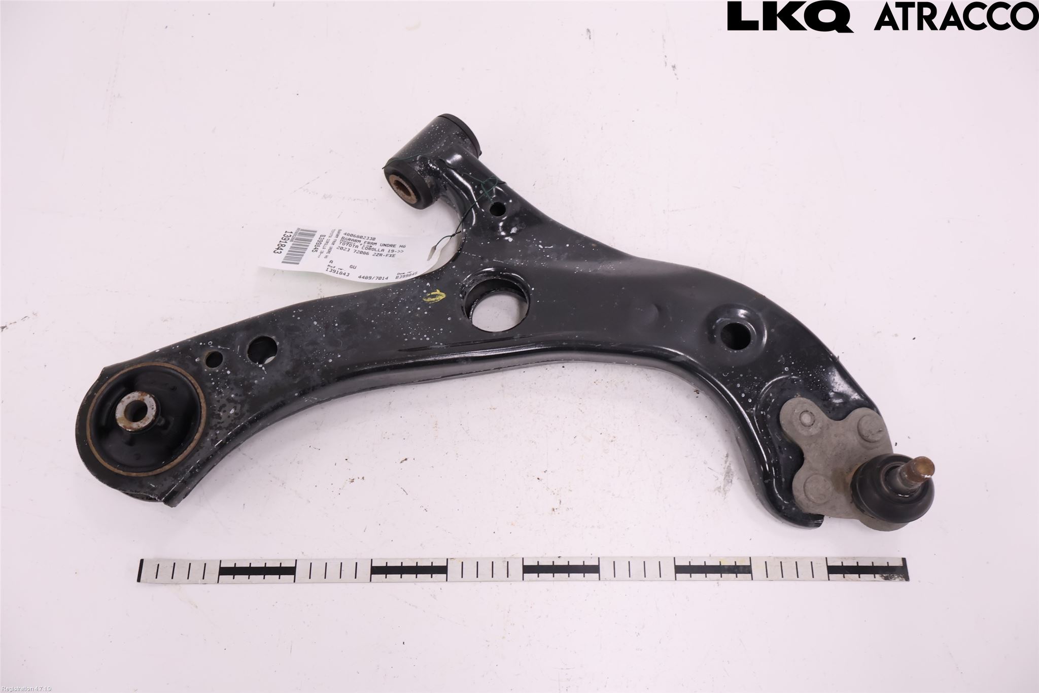 Toyota COROLLA 19- Bærearm Foran Høyre Nedre