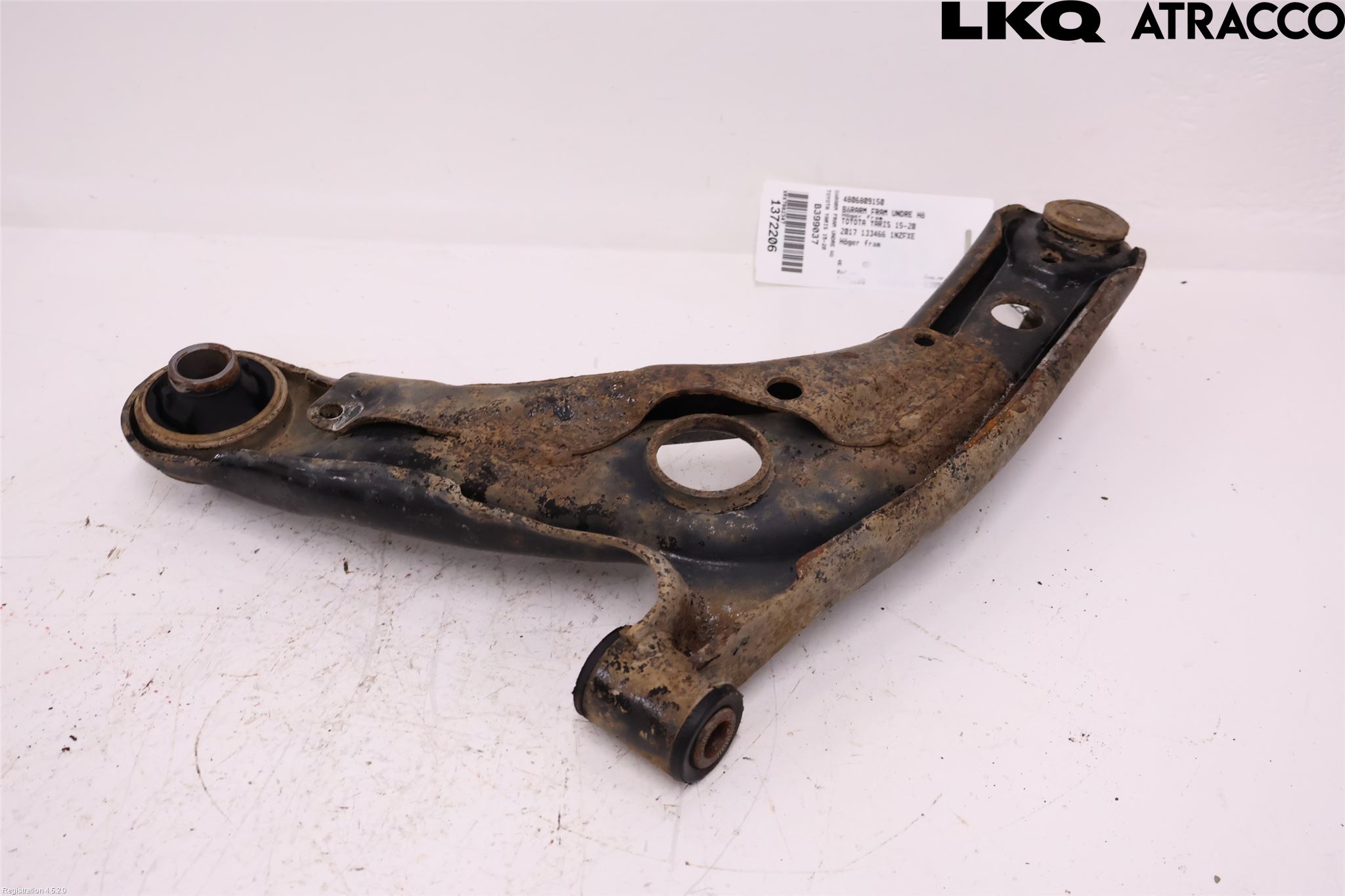Toyota YARIS XP130 15-20 Bærearm Foran Høyre Nedre
