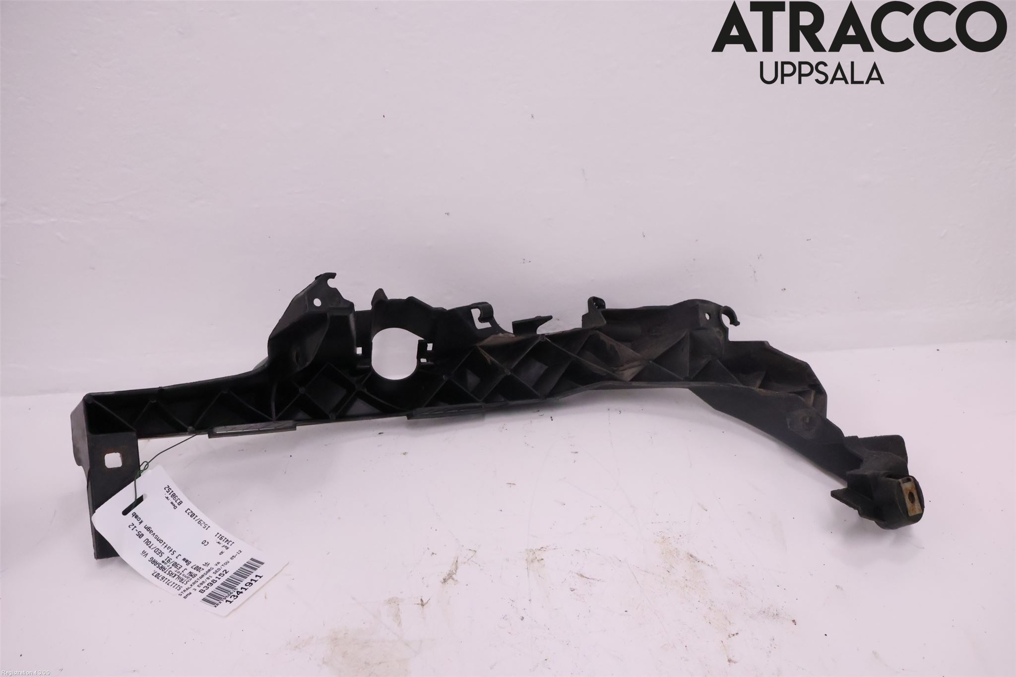 BMW 3 E90/91 SED/TOU 05-12 Frontlykt Ramme V Lyktering