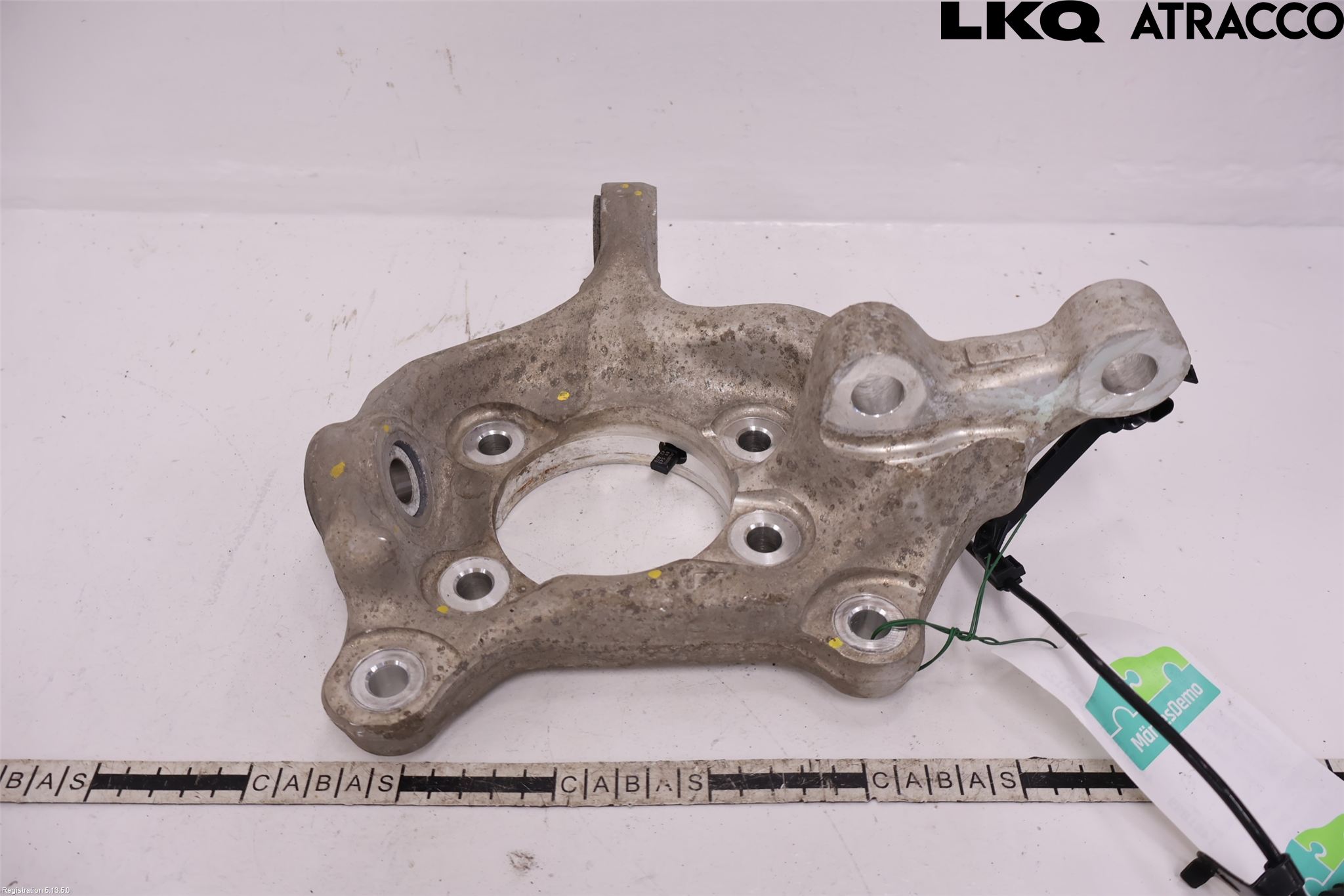 Toyota RAV4 19- Spindel Vf