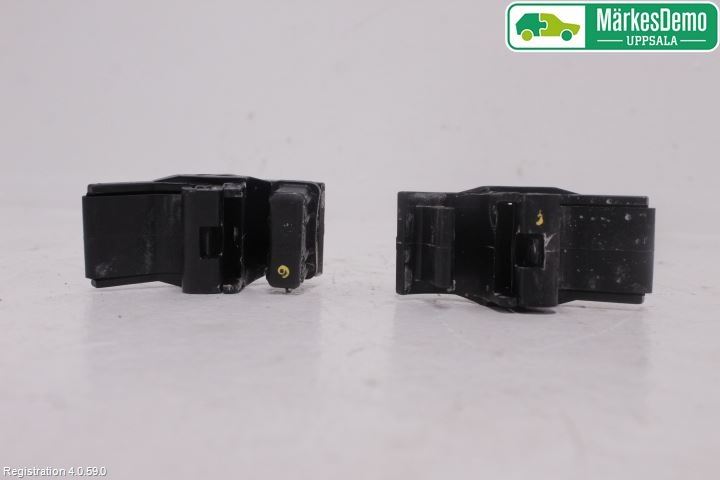 BMW Z3 E36/6    94-02 Radiator Feste - Ramme - Bjelk