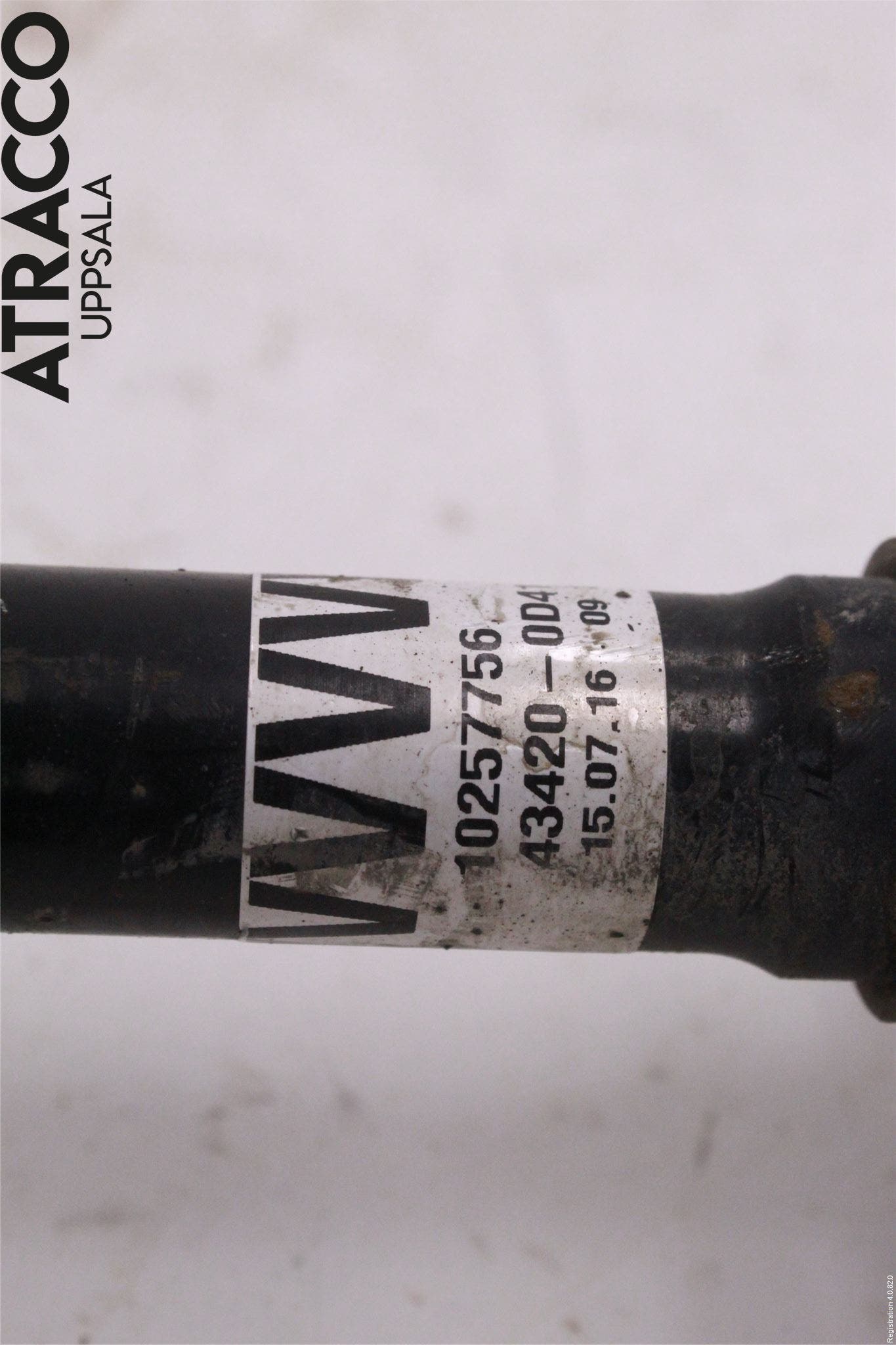 Toyota YARIS XP130 15-20 Drivaksel Foran Kompl Venstre