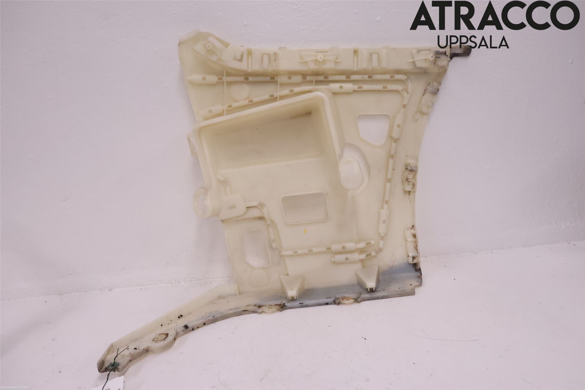 BMW 4 F32/F33/F82/F83 13-20 Støtfangerfeste Bak Venstre