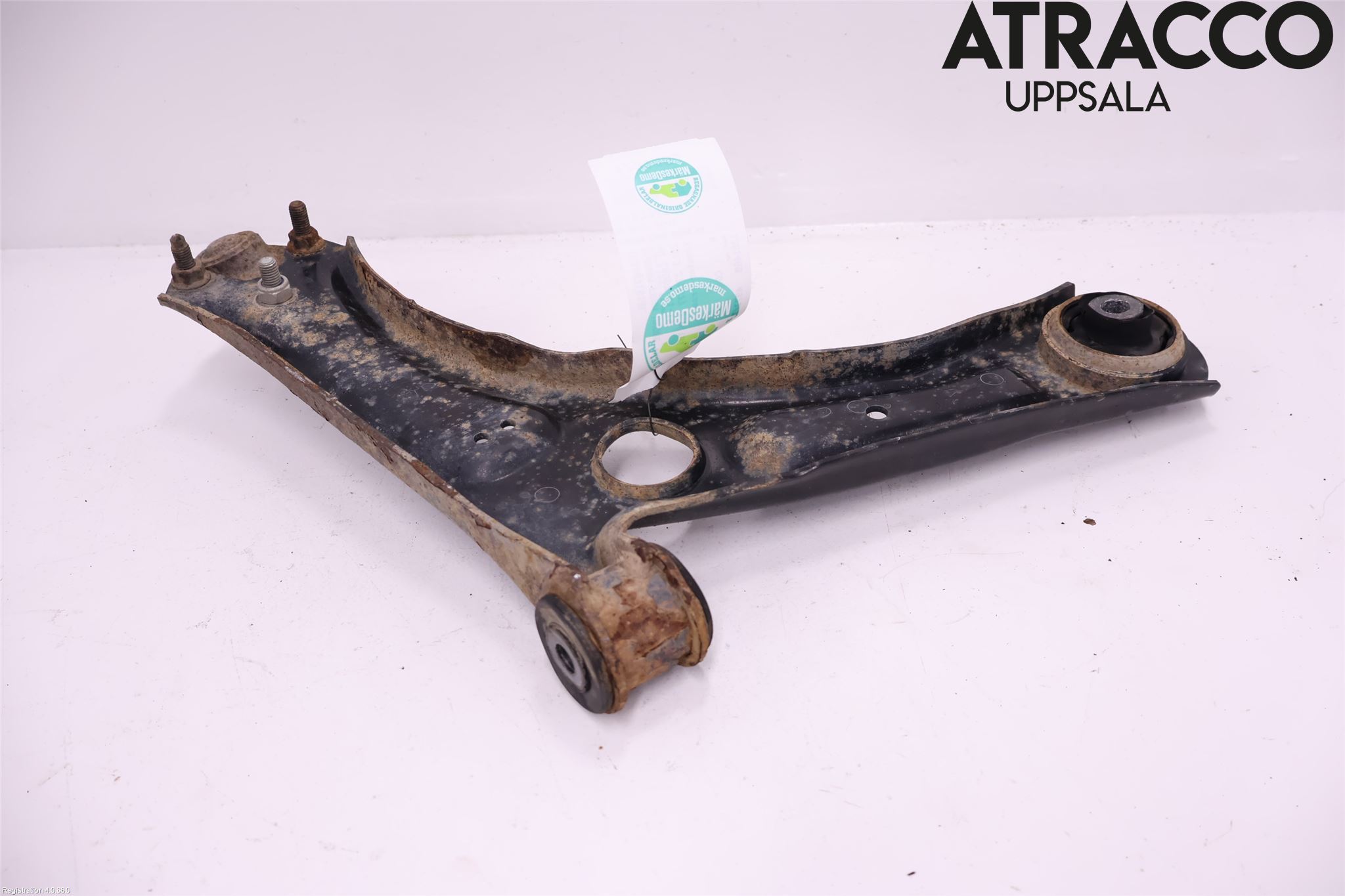 Volkswagen VW CADDY 11-15 Bærearm Foran Venstre Nedre