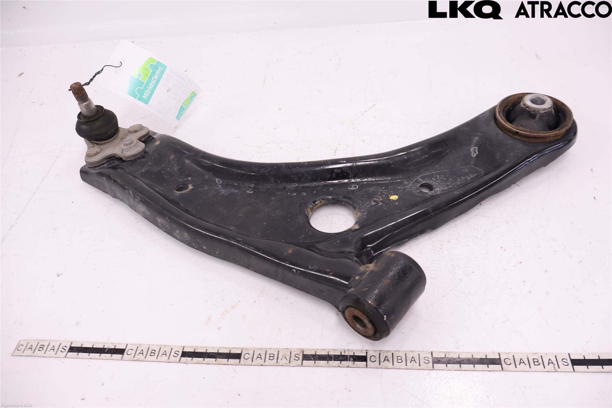 Toyota YARIS XP21 20- Bærearm Foran Høyre Nedre