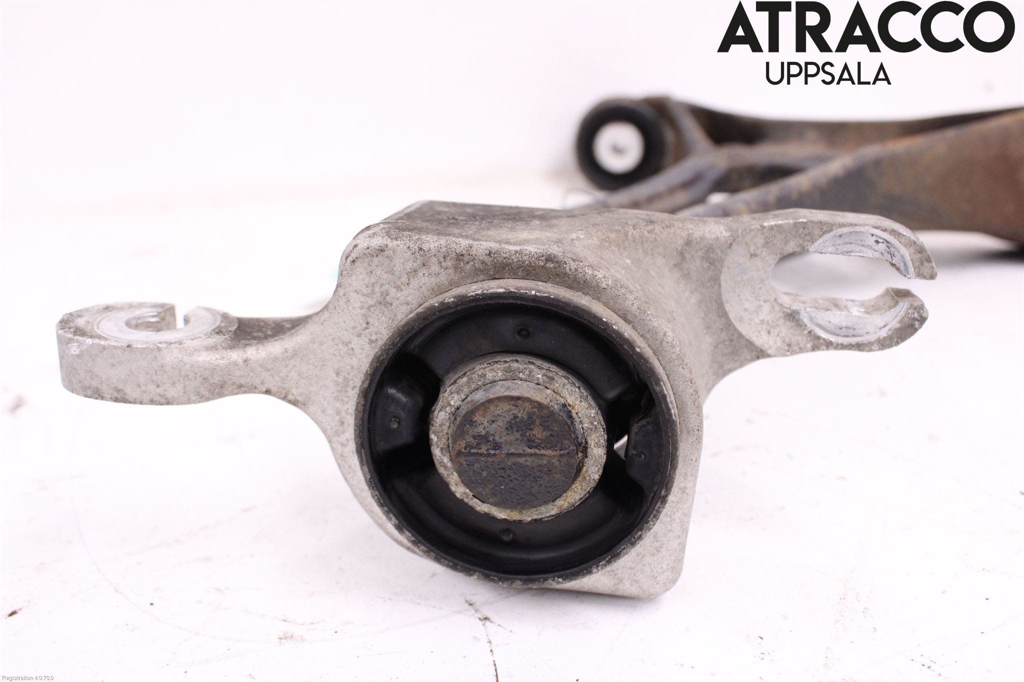 Mercedes-Benz MB ML (W164) 05-11 Bærearm Foran Venstre Nedre