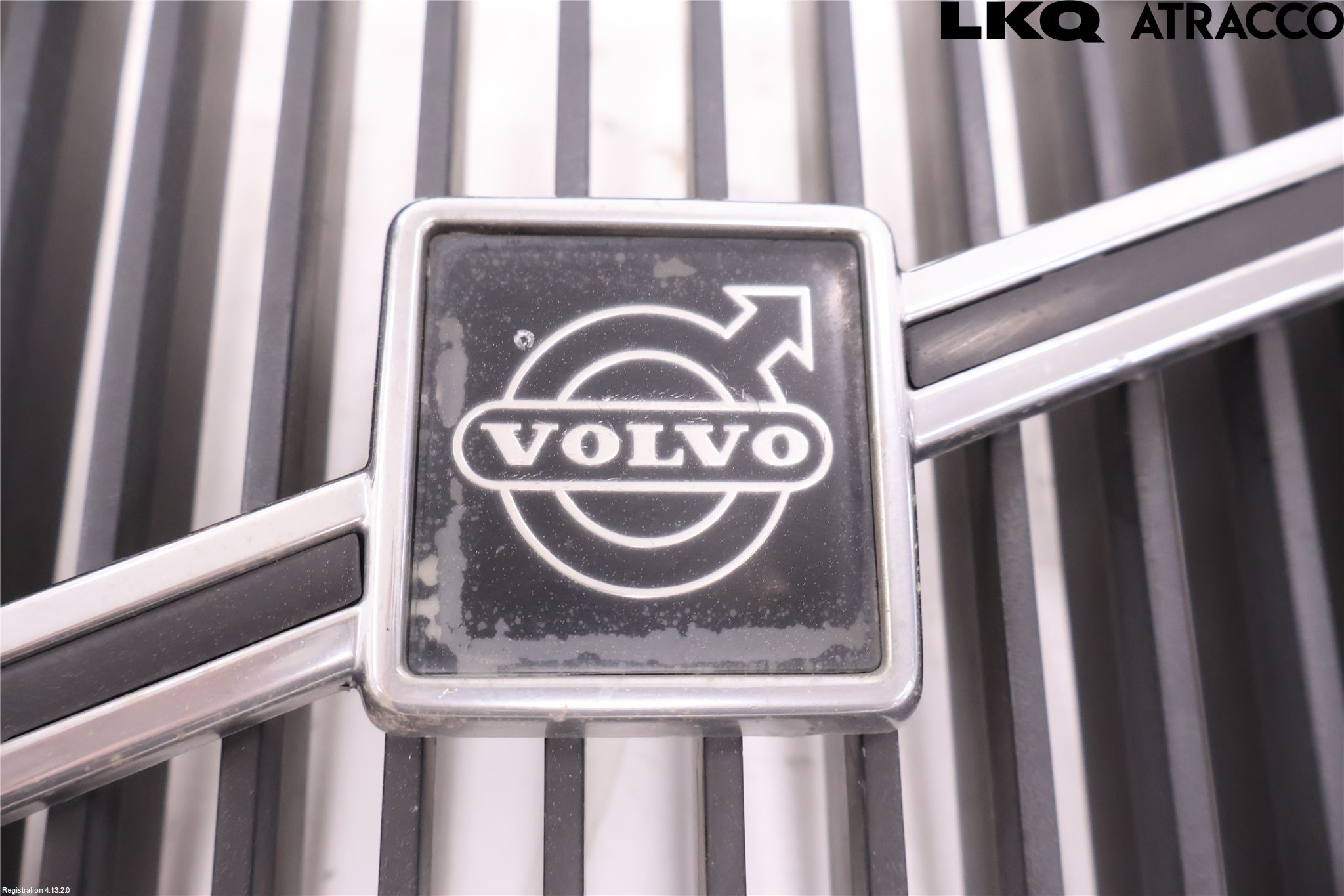 Volvo 740 88-92 Grill Komplett