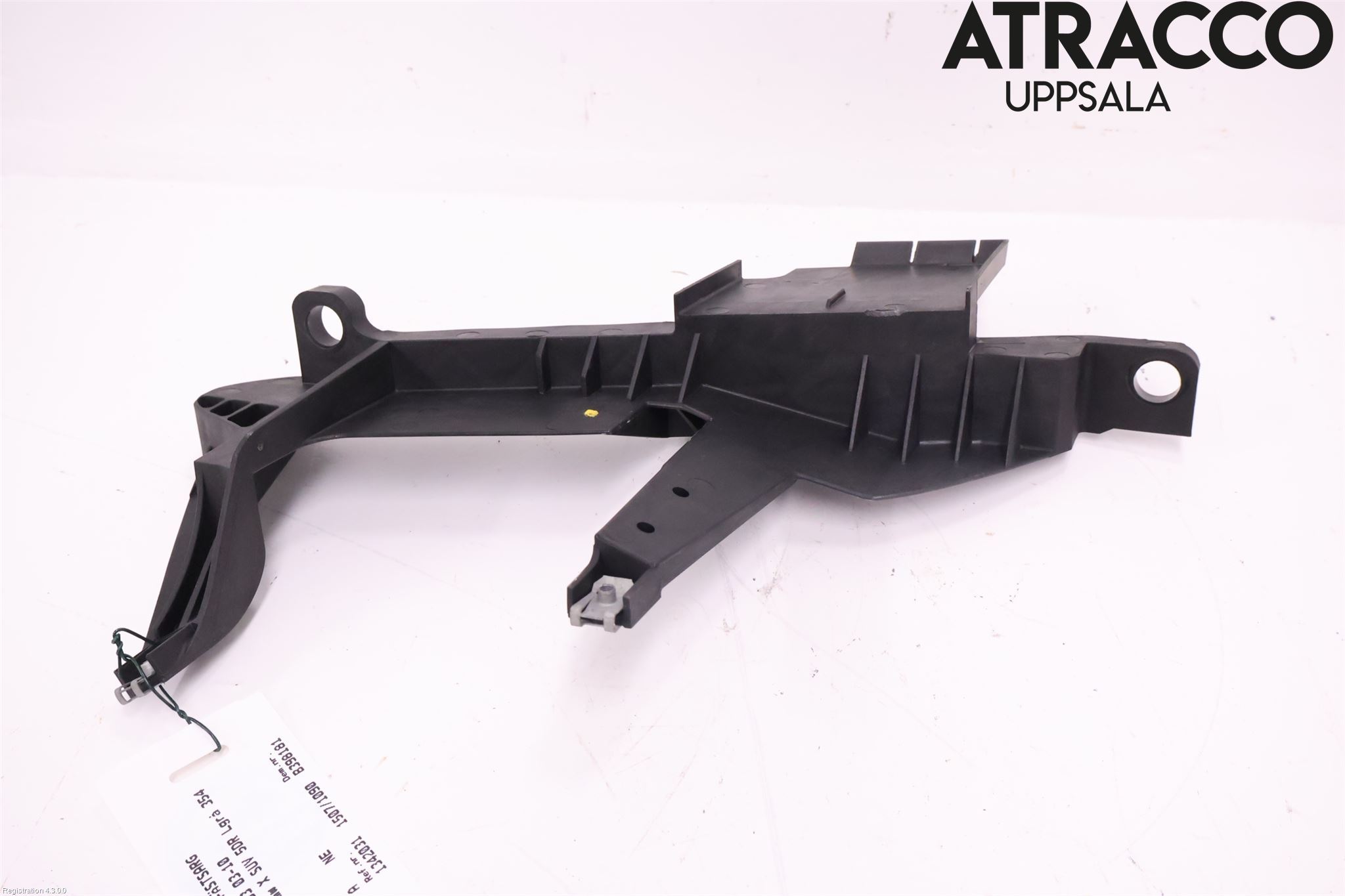 BMW X3 E83     03-10 Frontlykt Holder-Feste