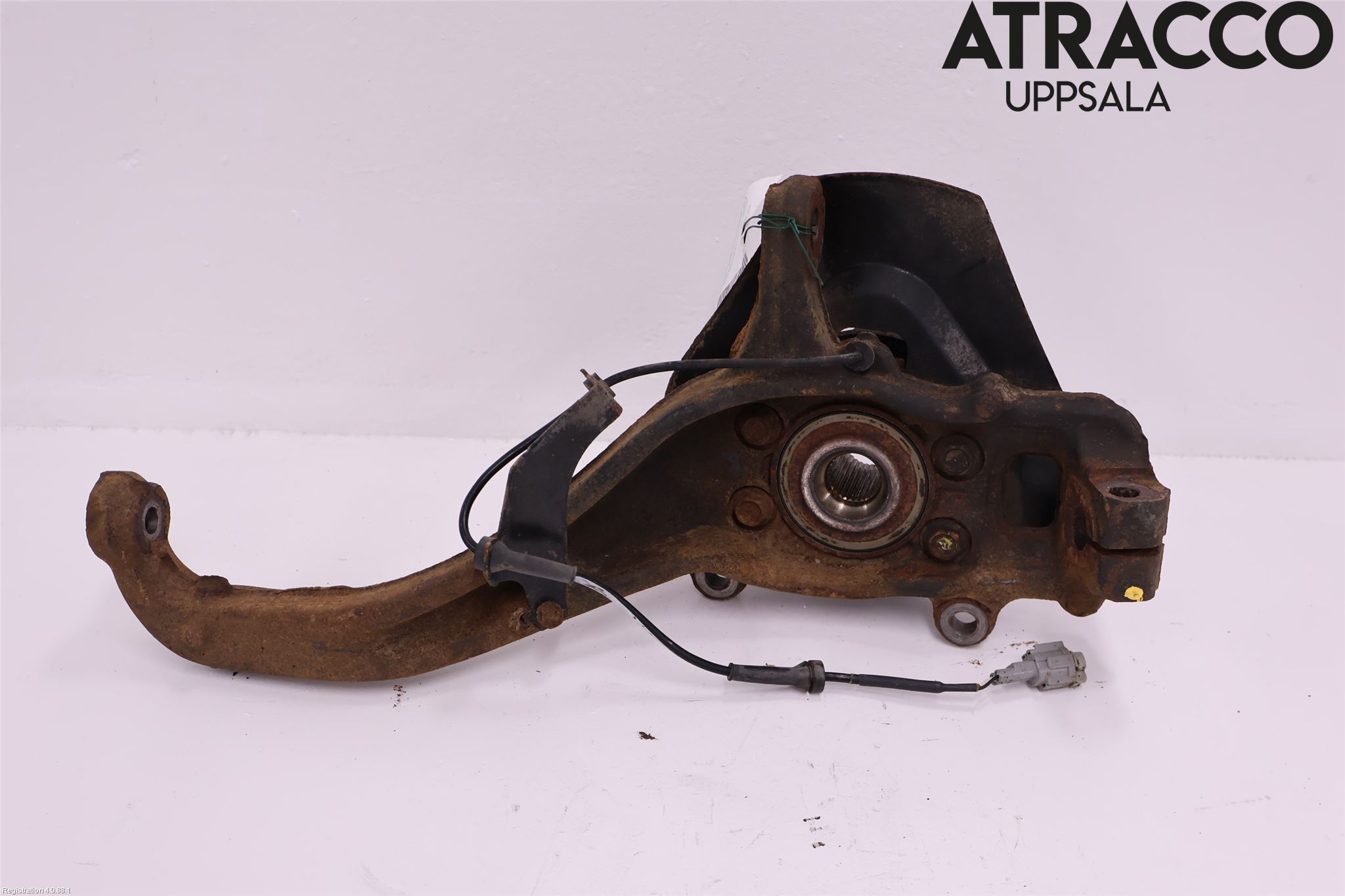Nissan NAVARA 05-16 Spindel Vf