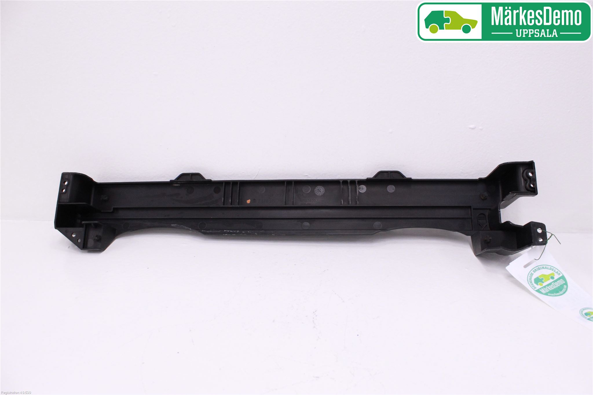 BMW X6 E71/E72   08-14 Radiator Feste - Ramme - Bjelk