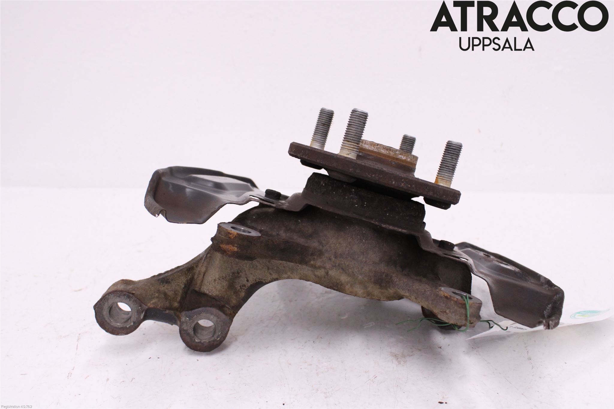 Toyota YARIS XP130 15-20 Spindel Vf