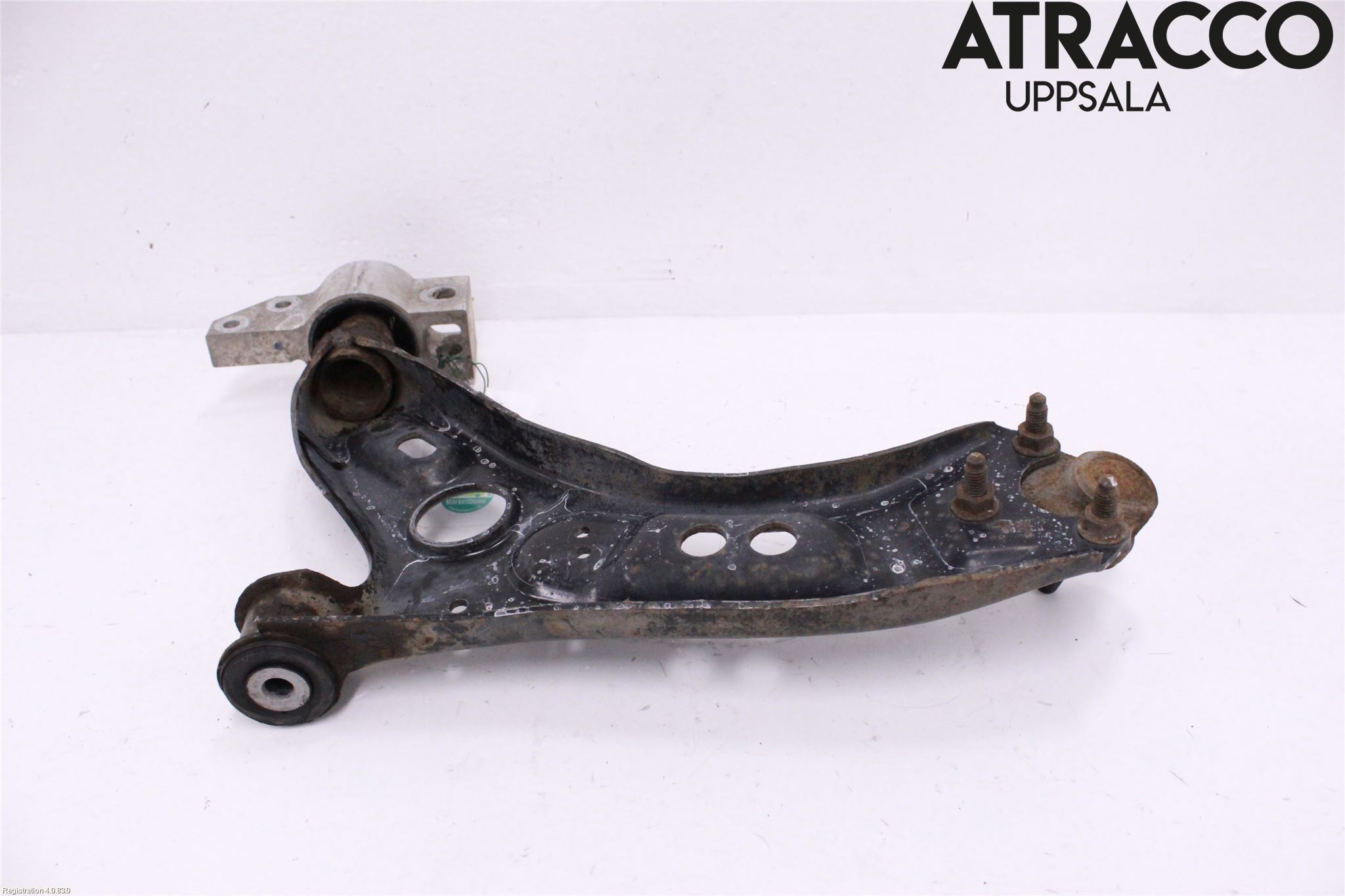 Volkswagen VW CADDY      04-10 Bærearm Foran Venstre Nedre