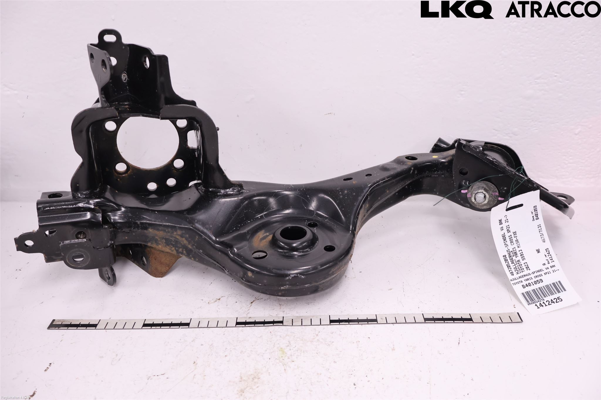 Toyota YARIS CROSS XP21 21- Spindel Vb