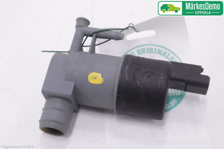 Nissan NAVARA 05-16 Spylerpumpe Frontrute